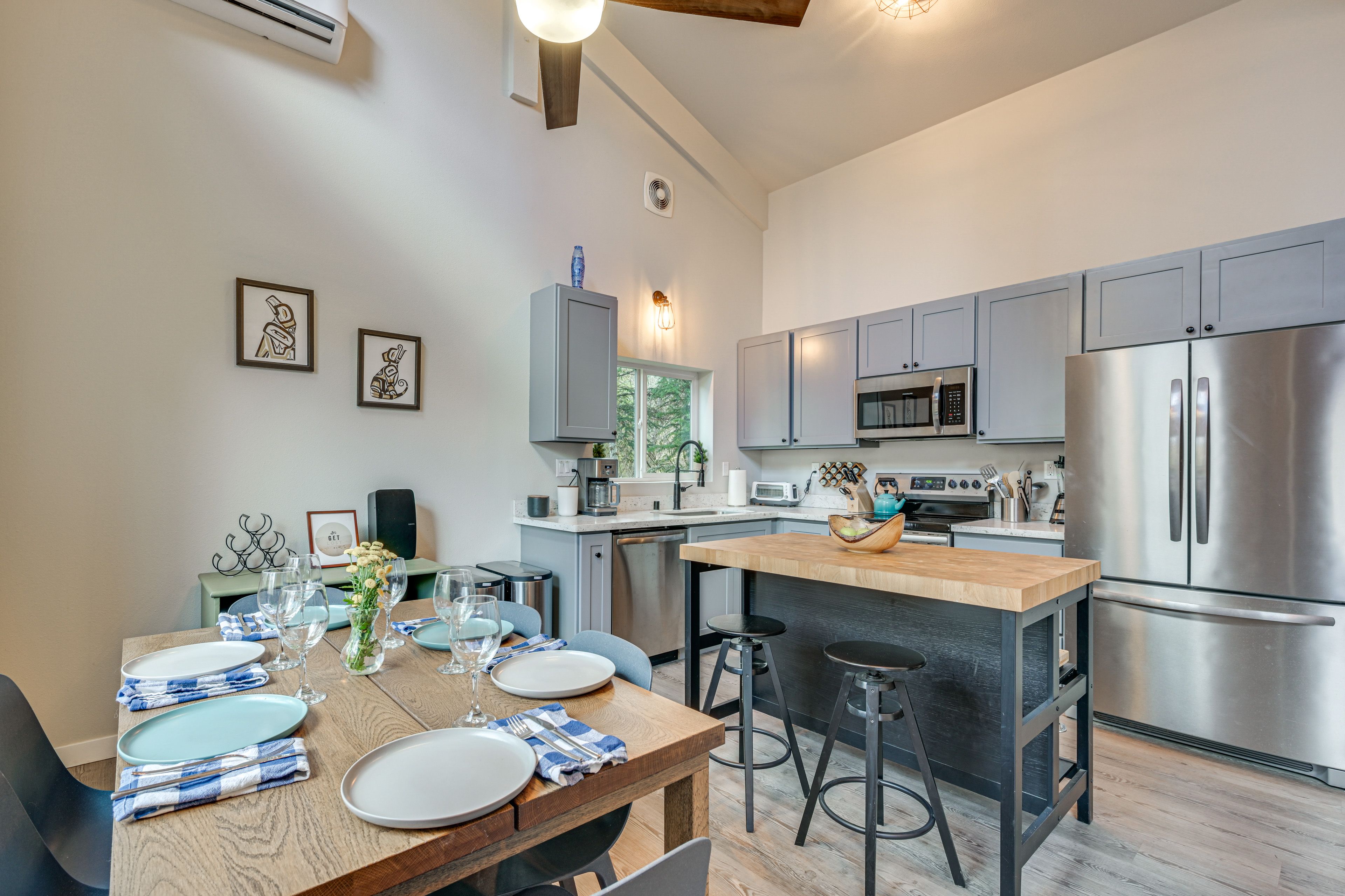 Kitchen & Dining Area | 1st Floor