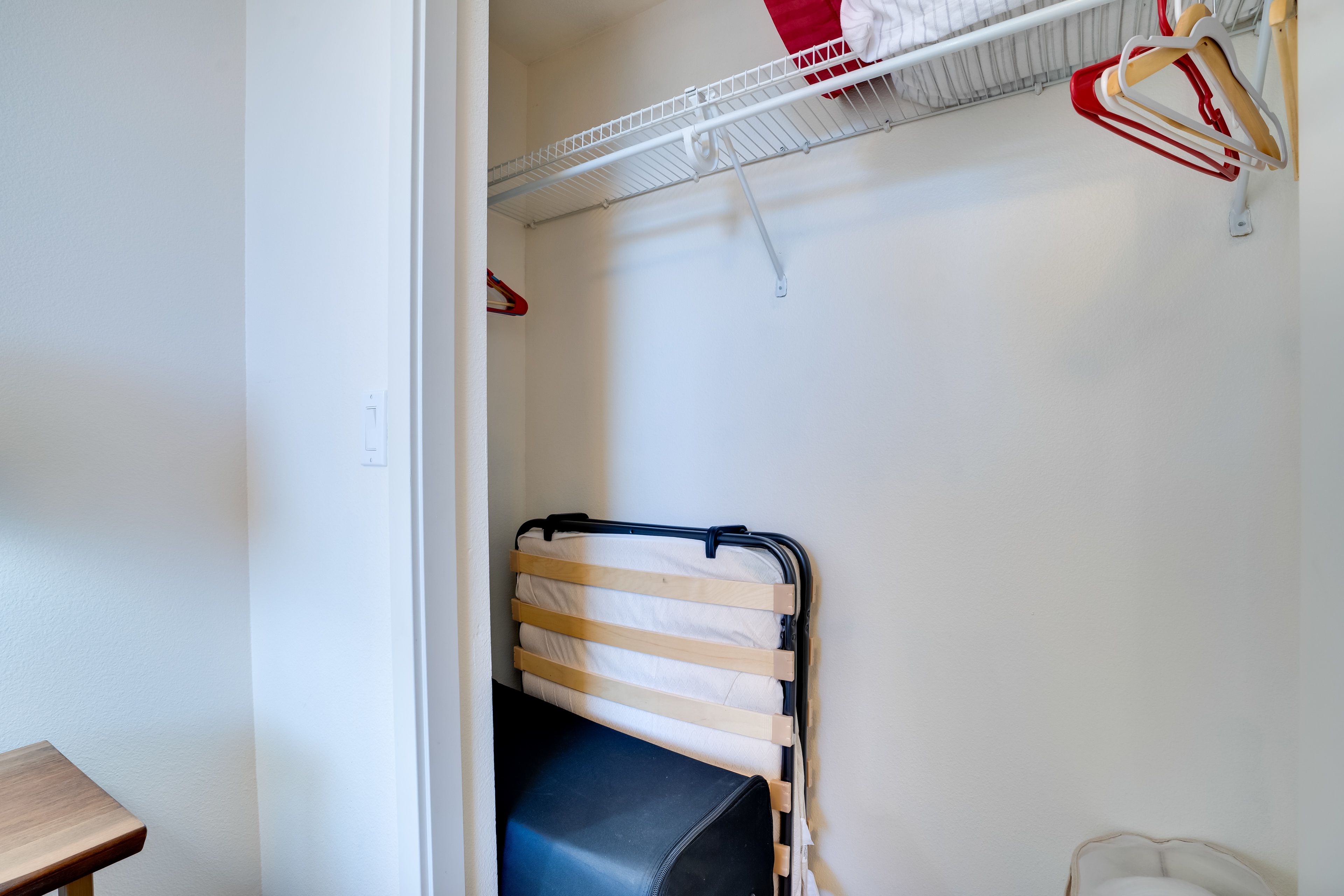 Closet | Queen Air Mattress