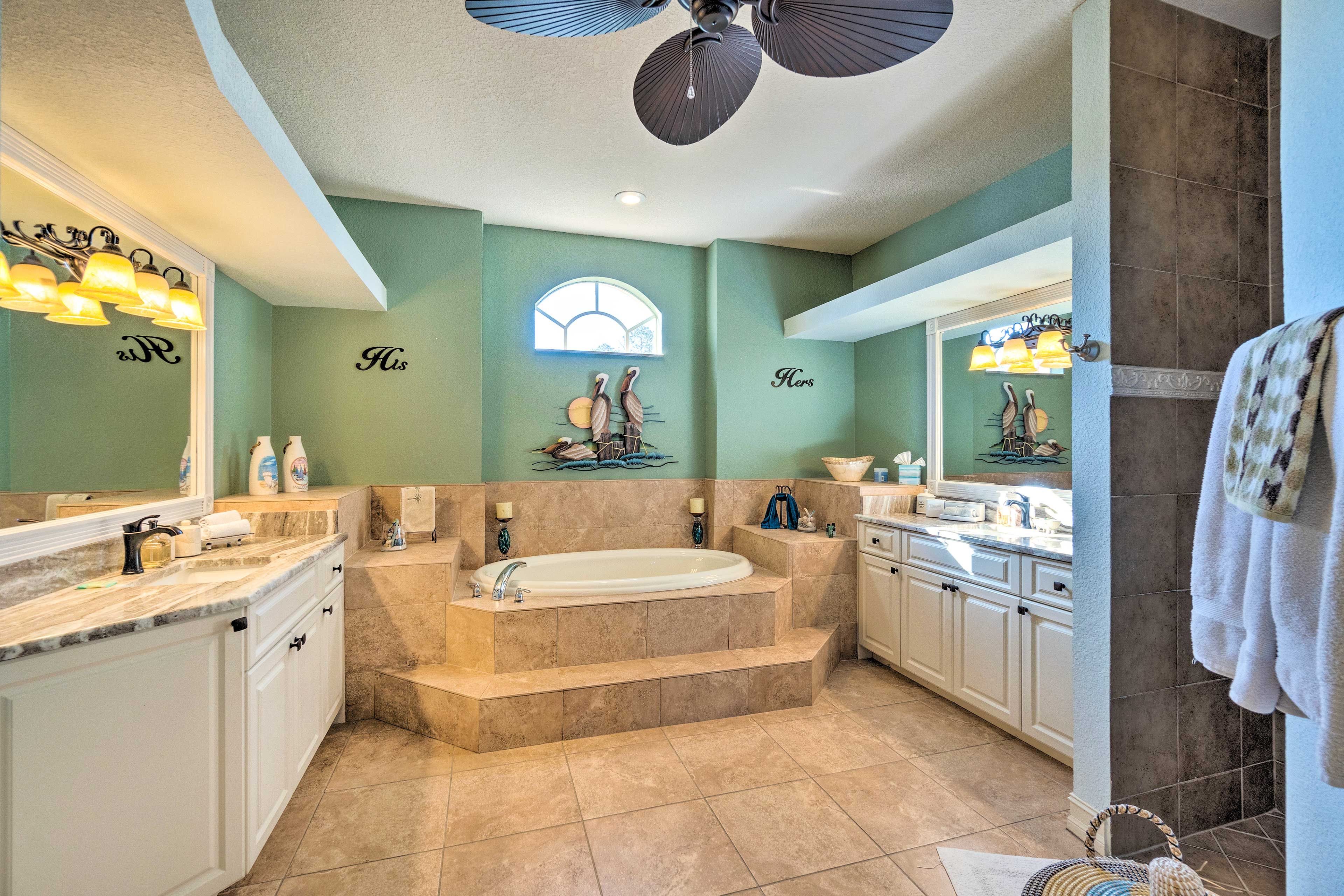 En-Suite Bathroom | Complimentary Toiletries