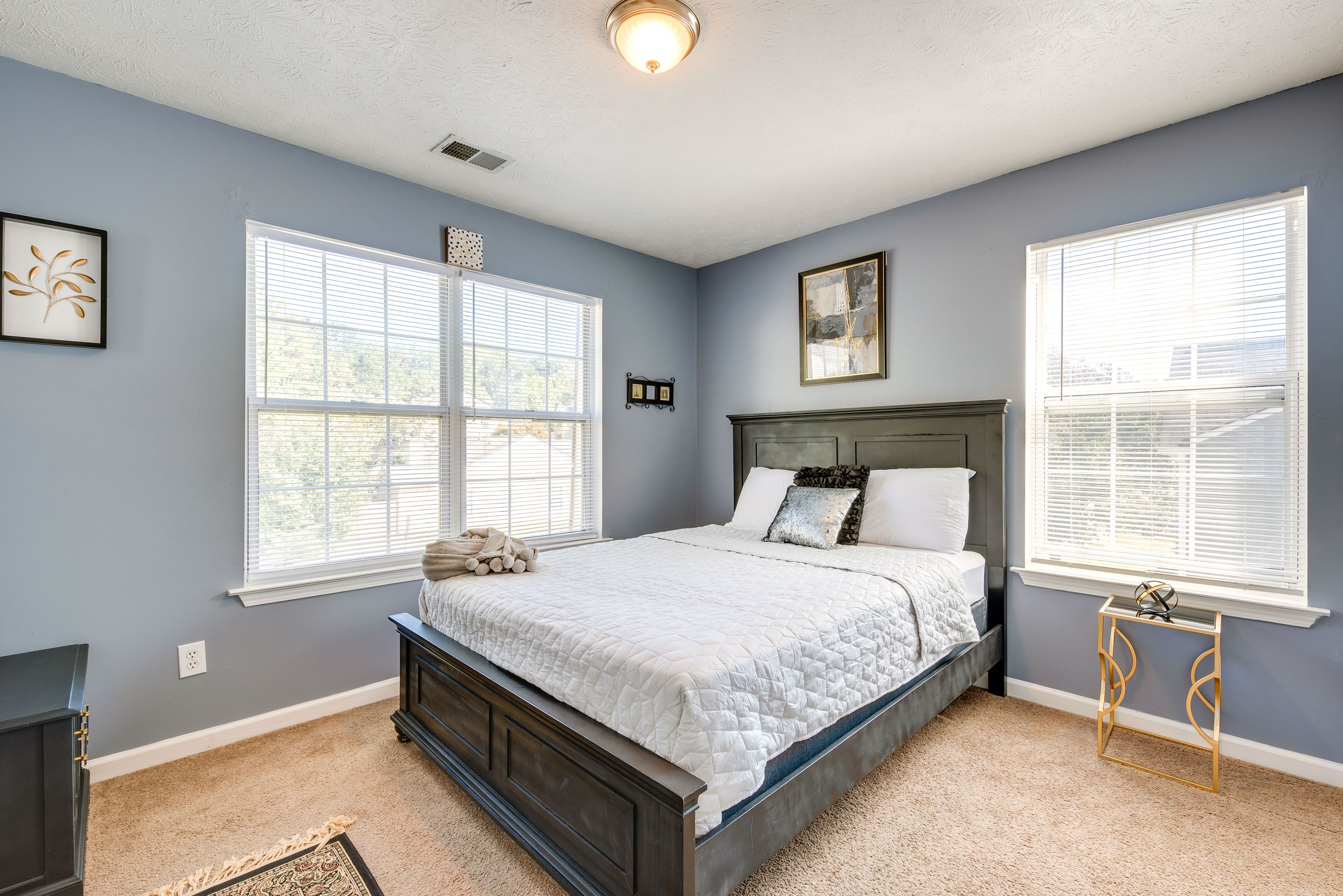 Bedroom 2 | Queen Bed