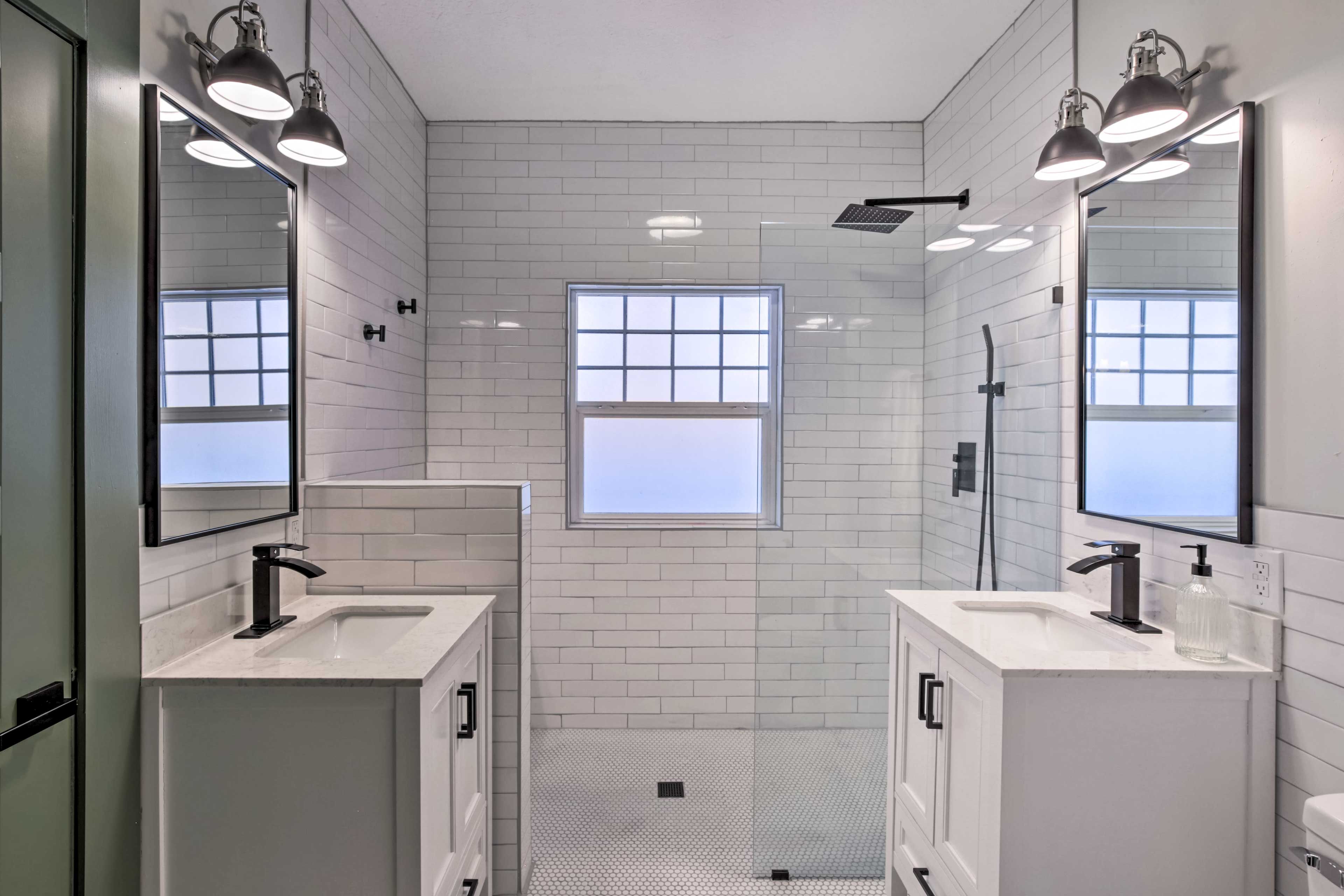 Bathroom | 1st Floor | Complimentary Toiletries