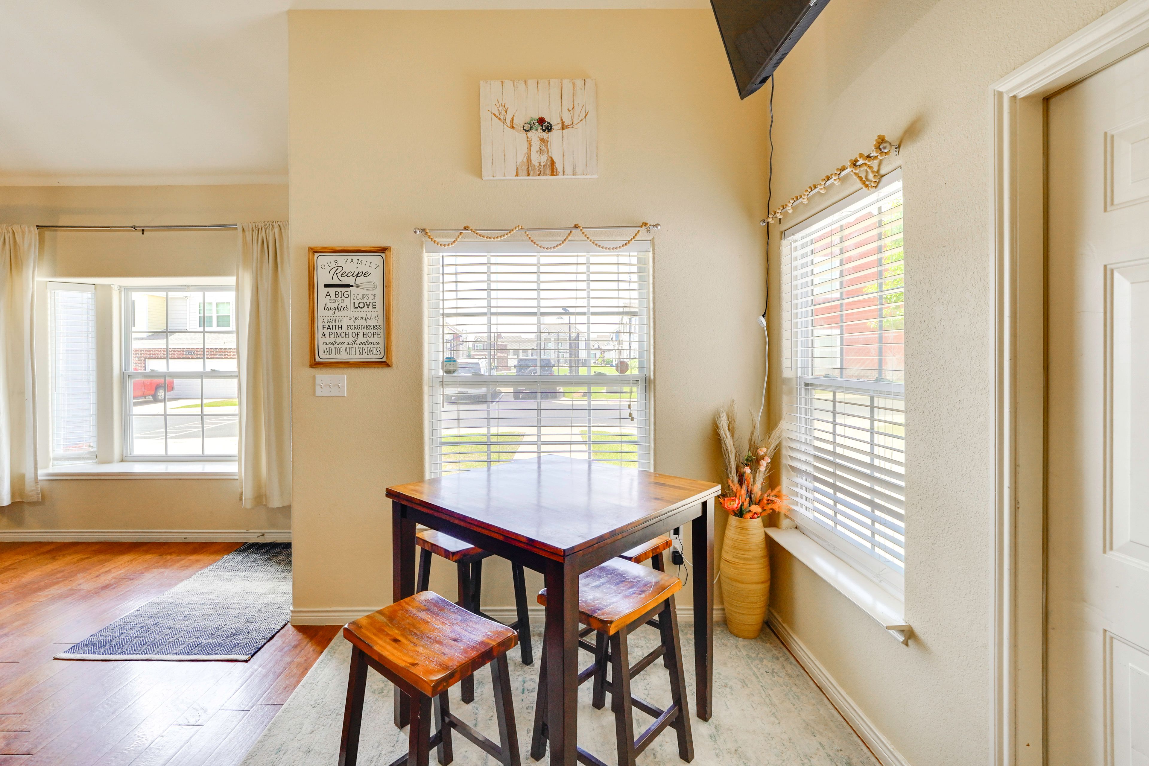 Dining Area | 1st Floor