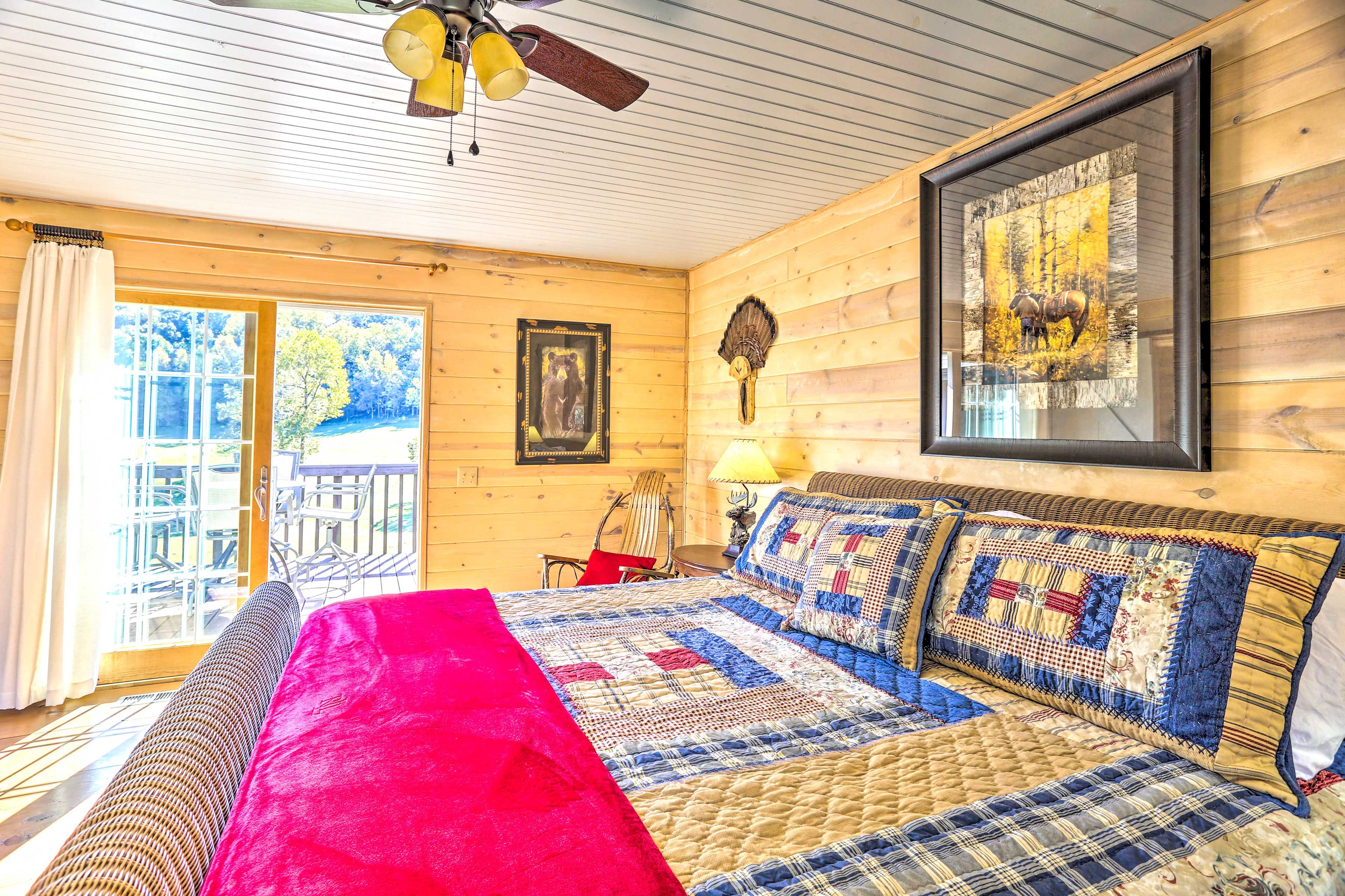 Bedroom | King Bed | En-Suite Bathroom | Flat-Screen TV | Pack 'n Play Provided