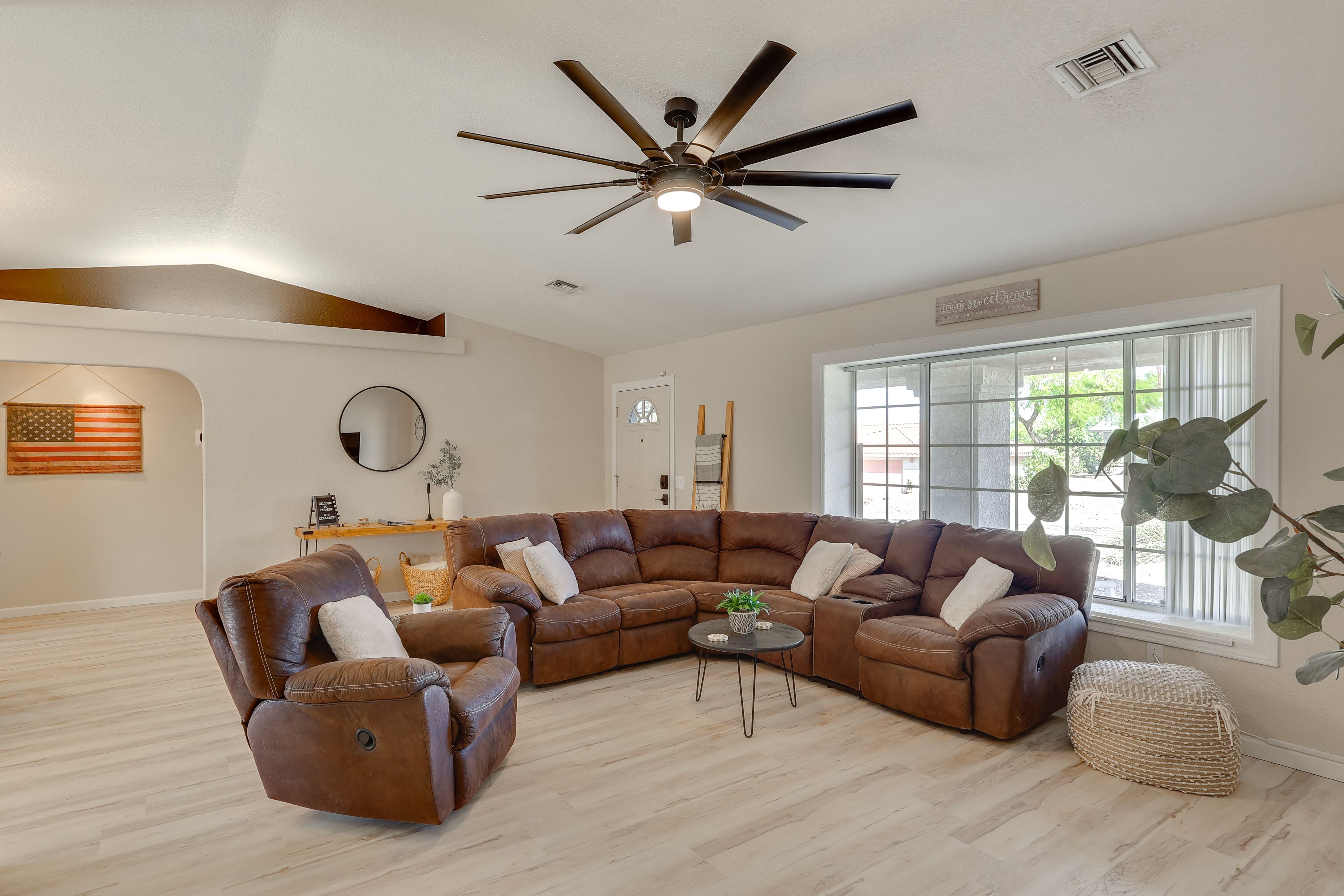 Living Room | Main Floor | Central Air Conditioning | Smart TV