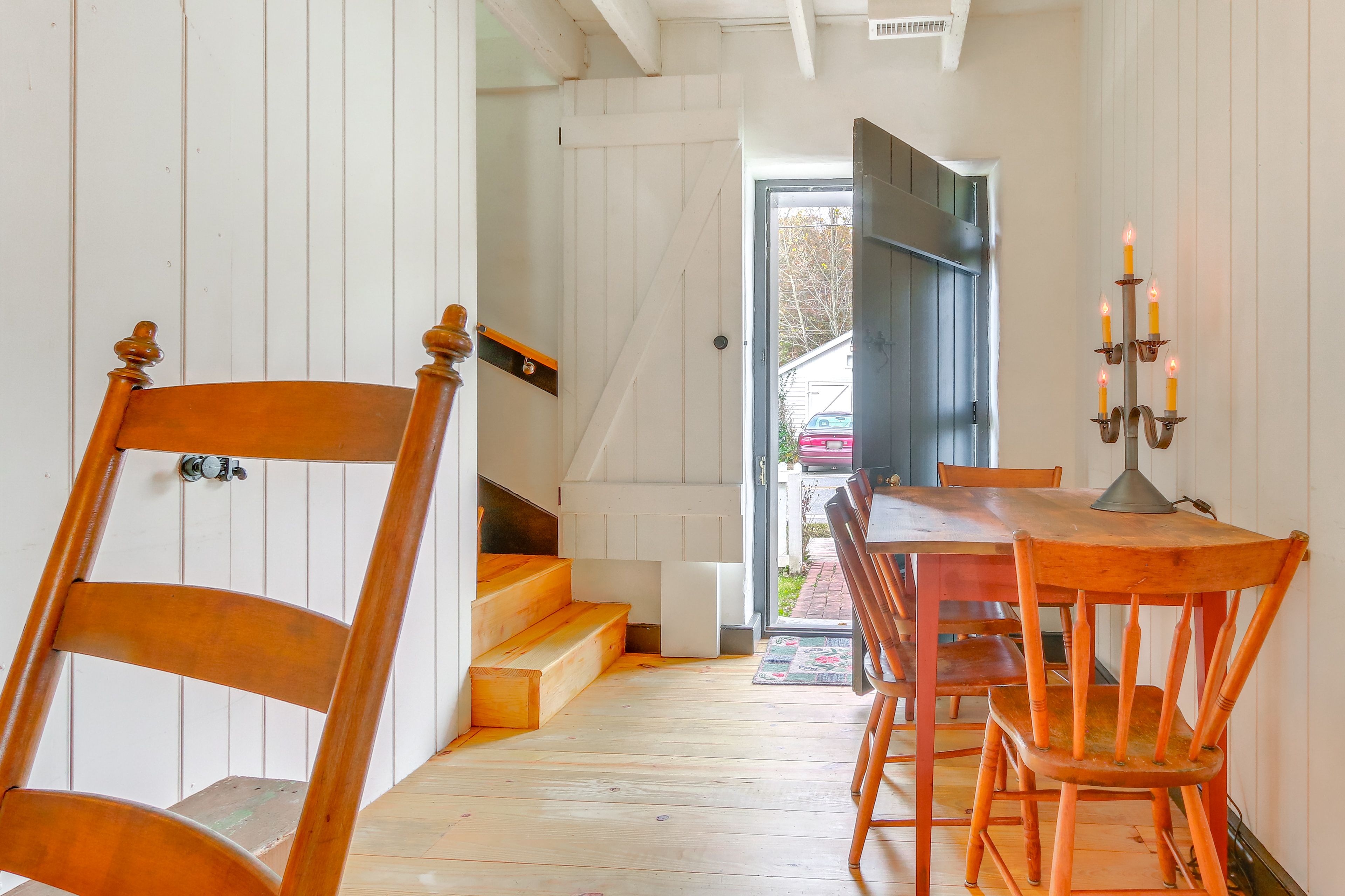 Dining Area | Dining Table | Dishware/Flatware