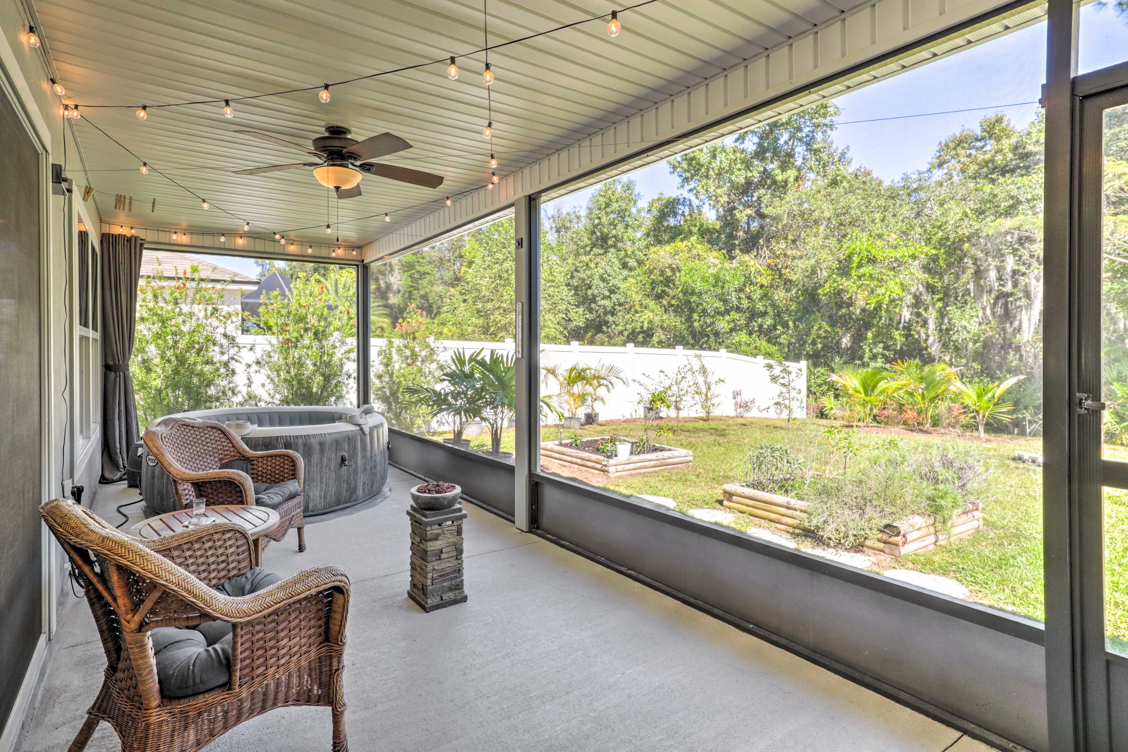 Screened Porch | Hot Tub No Longer Available