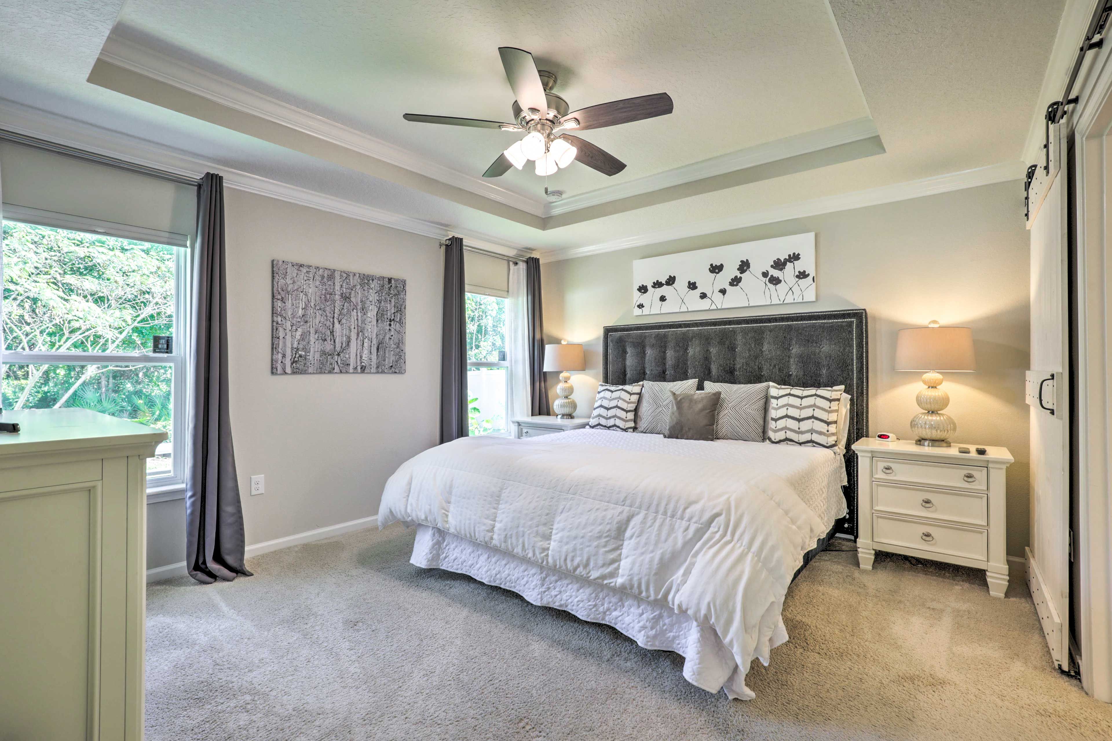 Bedroom 1 | King Bed | Linens Provided | En-Suite Bathroom