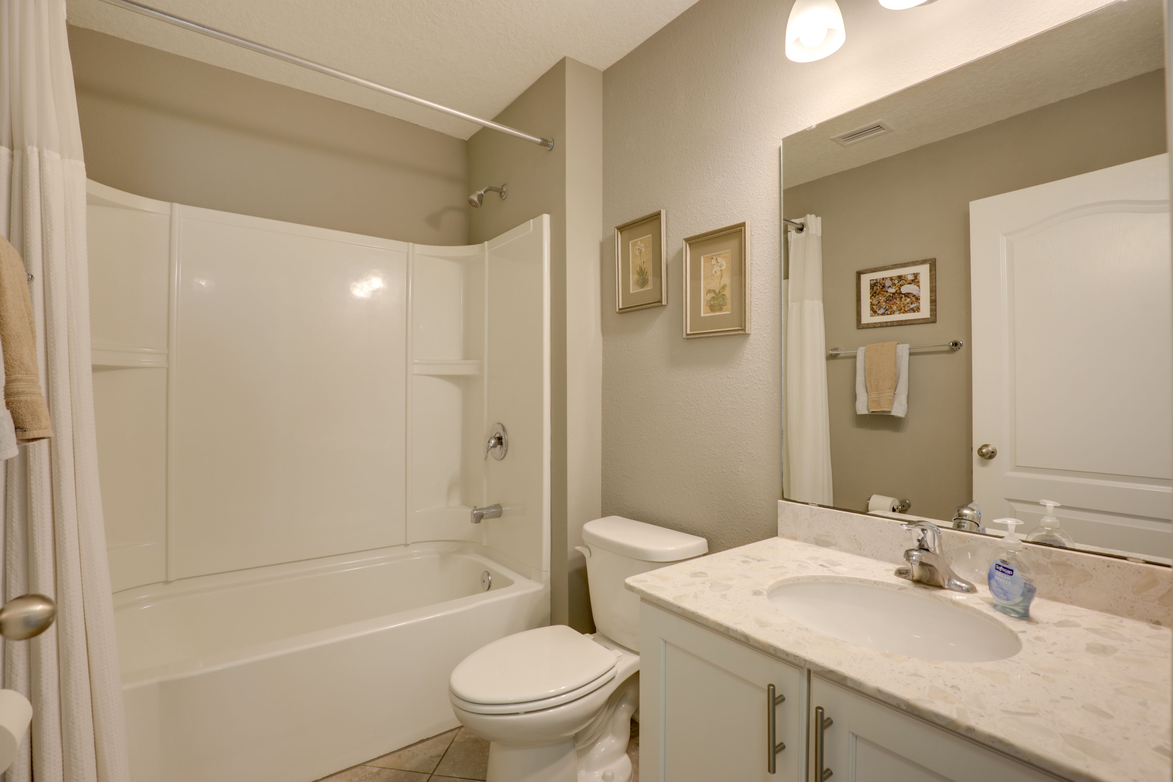 Full Bathroom | Hair Dryer