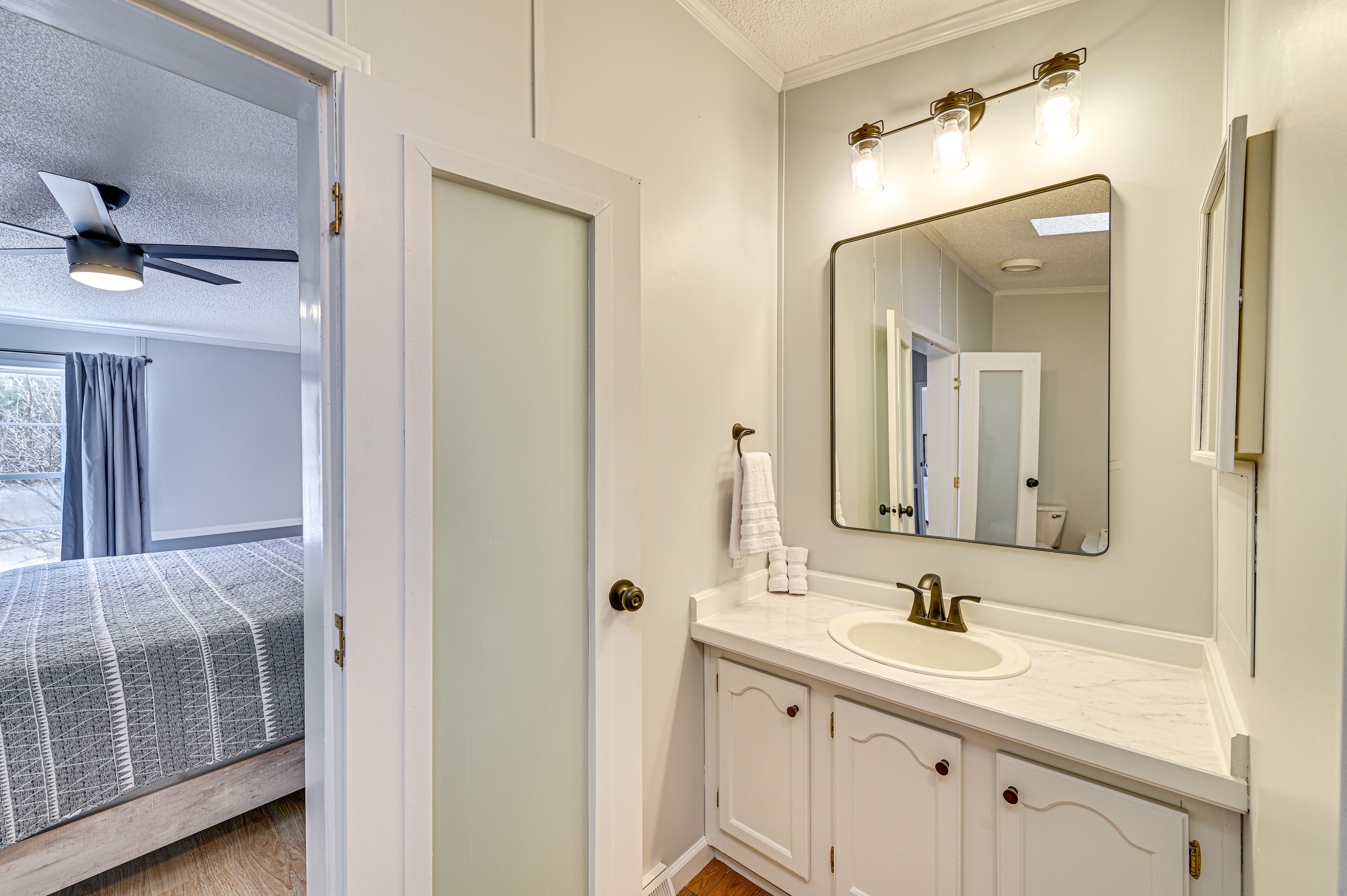 En-Suite Bathroom | Soaking Tub
