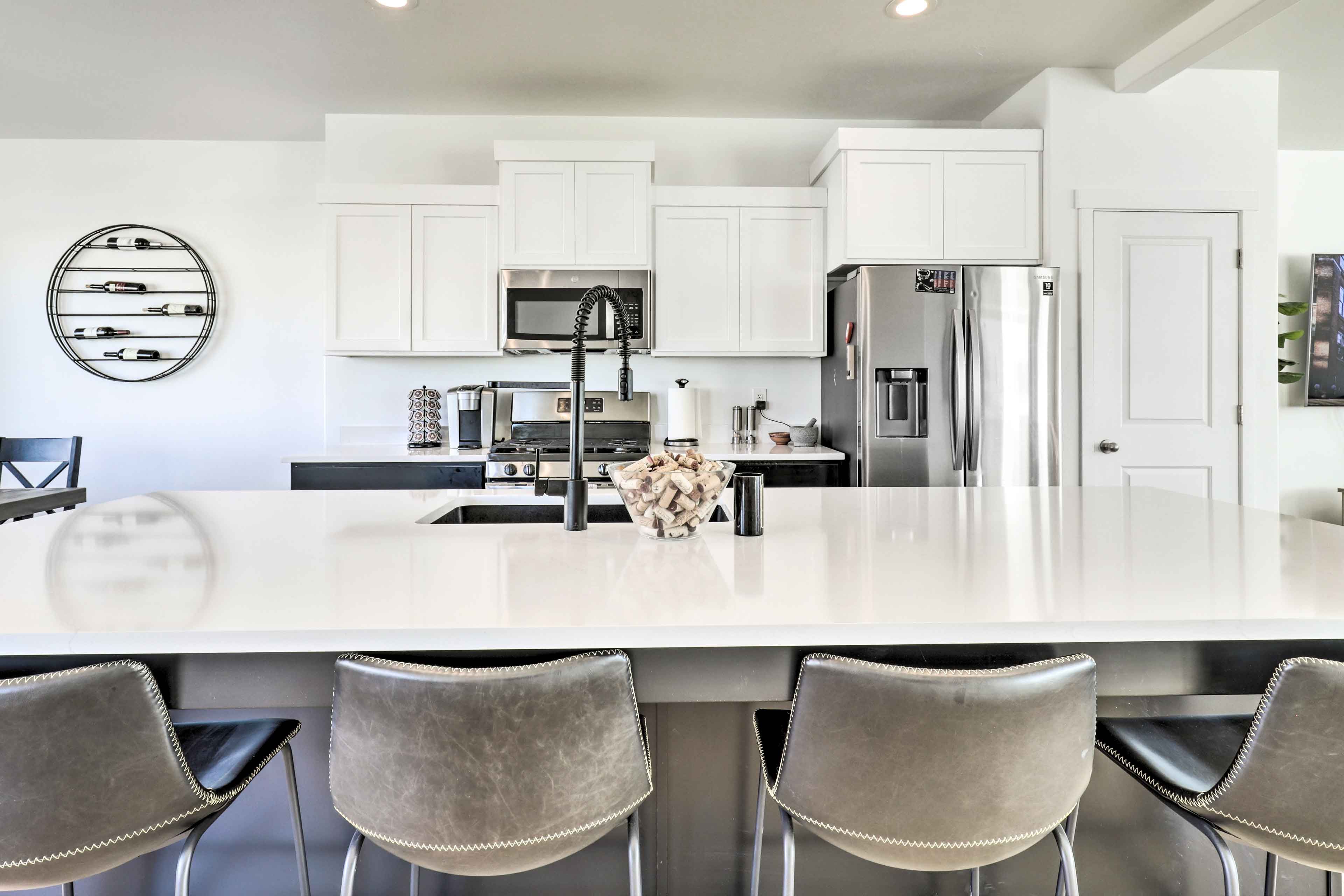 Kitchen | Cooking Basics | Coffee Maker | Paper Towels/Trash Bags Provided