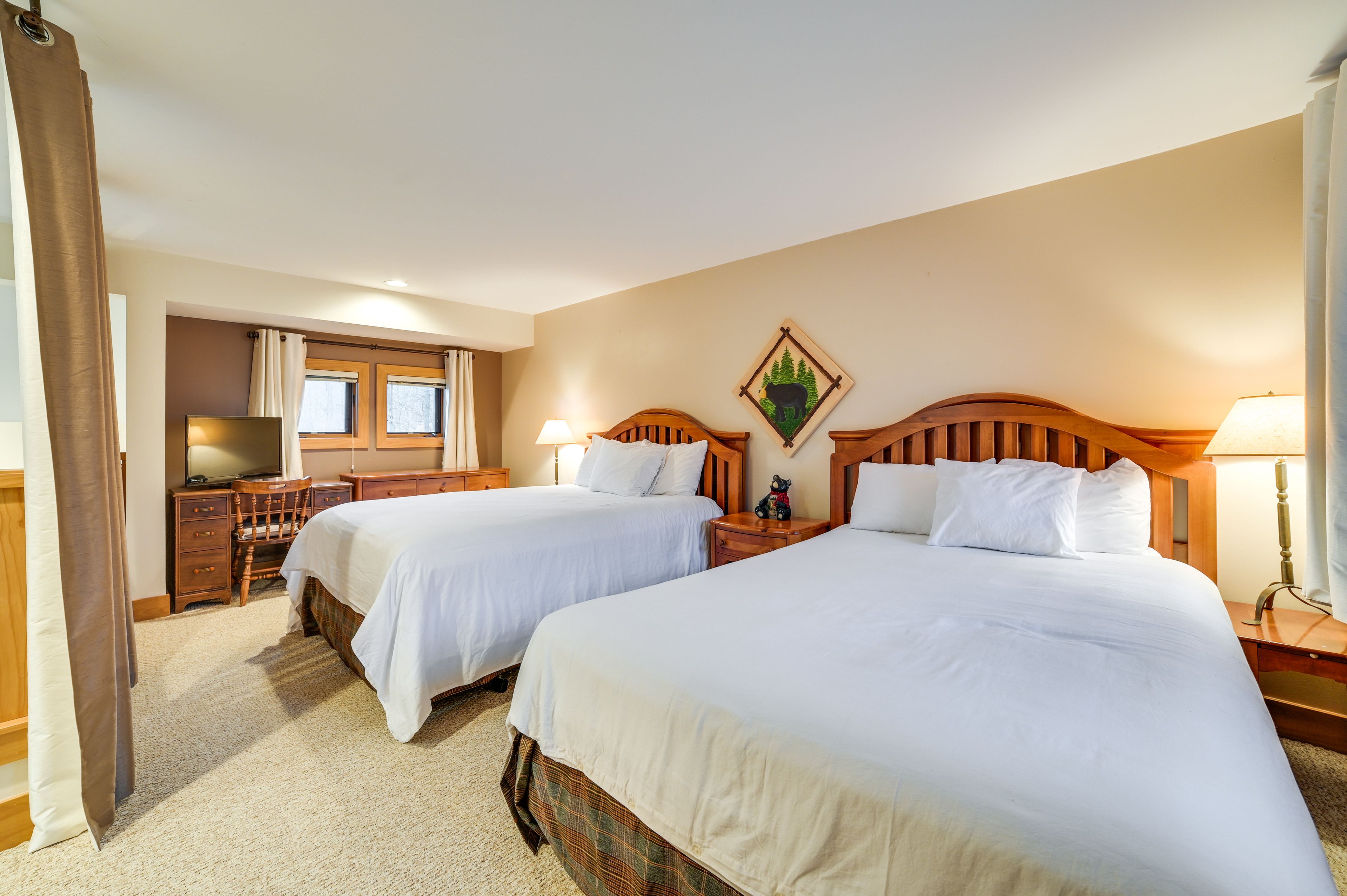 Loft | 2 Queen Beds | 2nd Floor