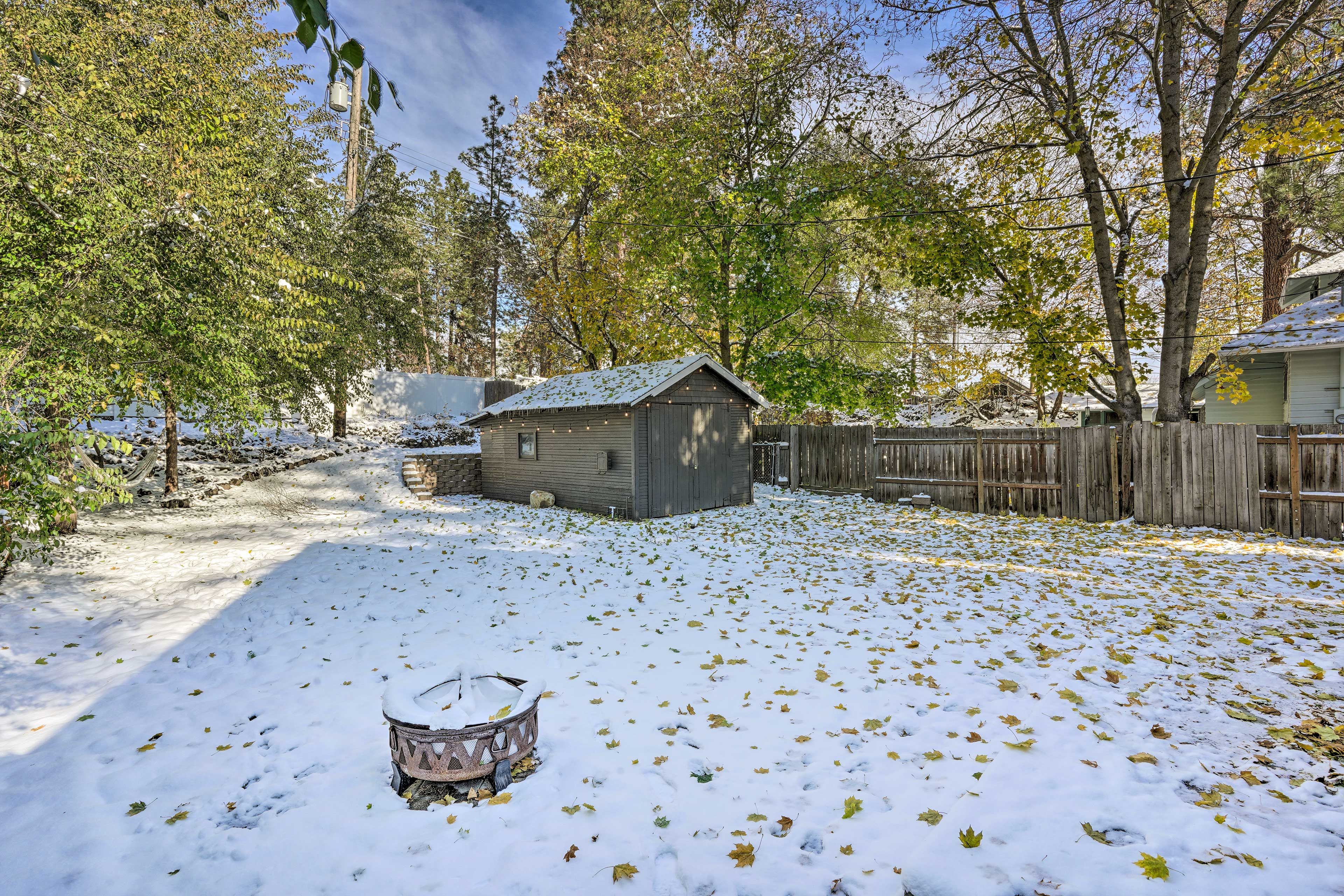 Fenced-In Yard | Gas Fire Pit