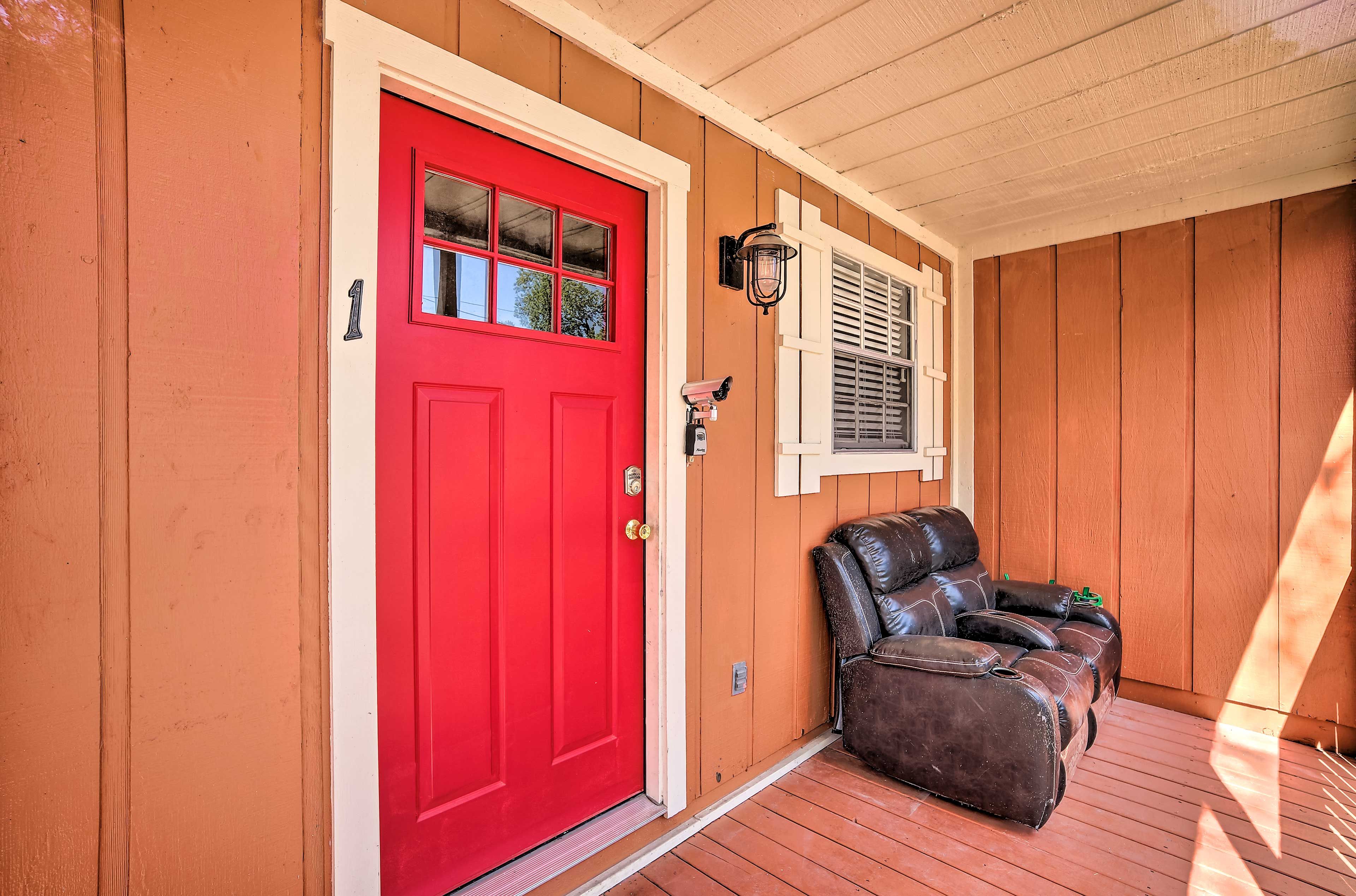 Unit Entrance | Front Porch