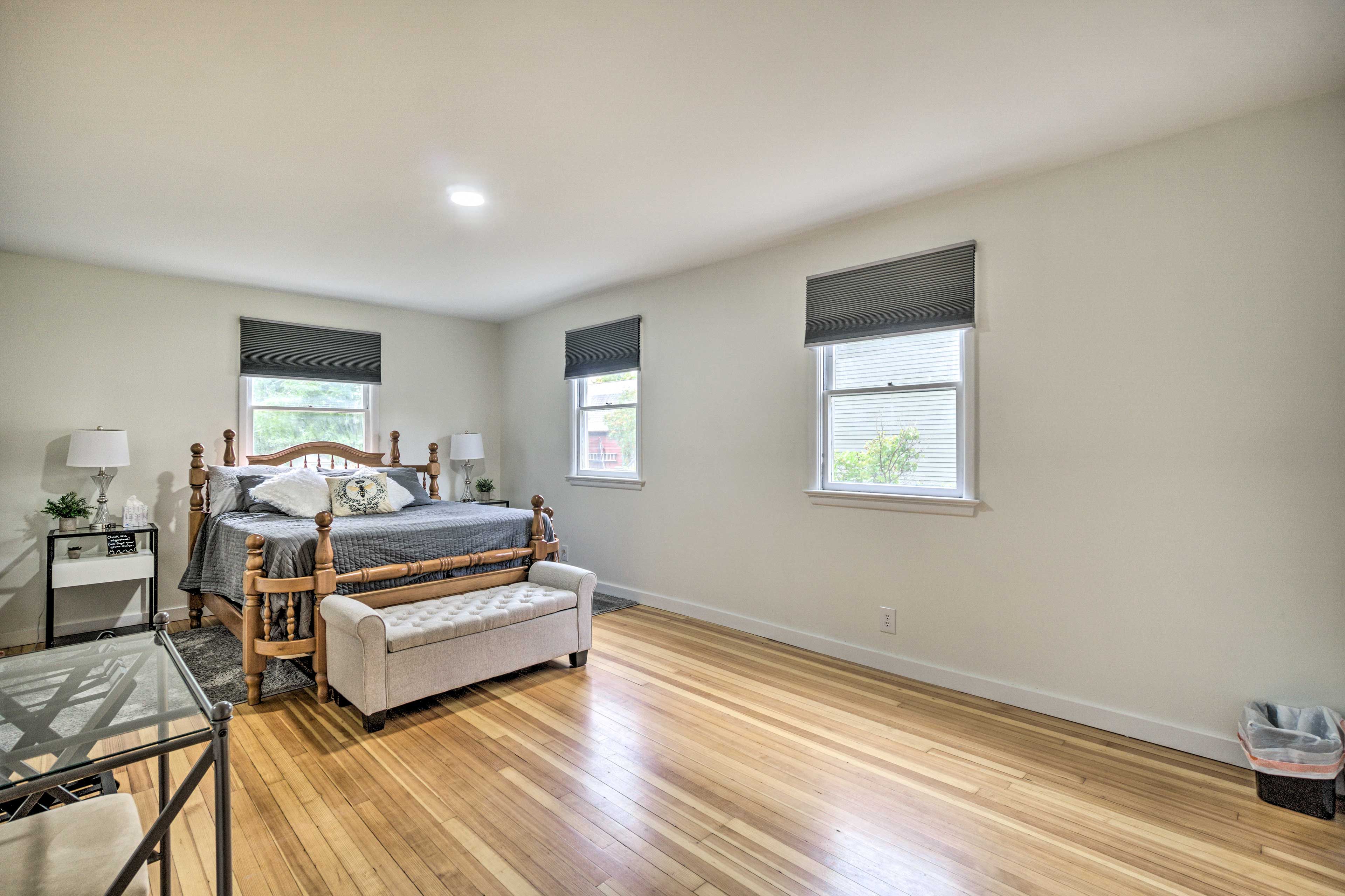 Bedroom 1 | Queen Bed | Linens Provided