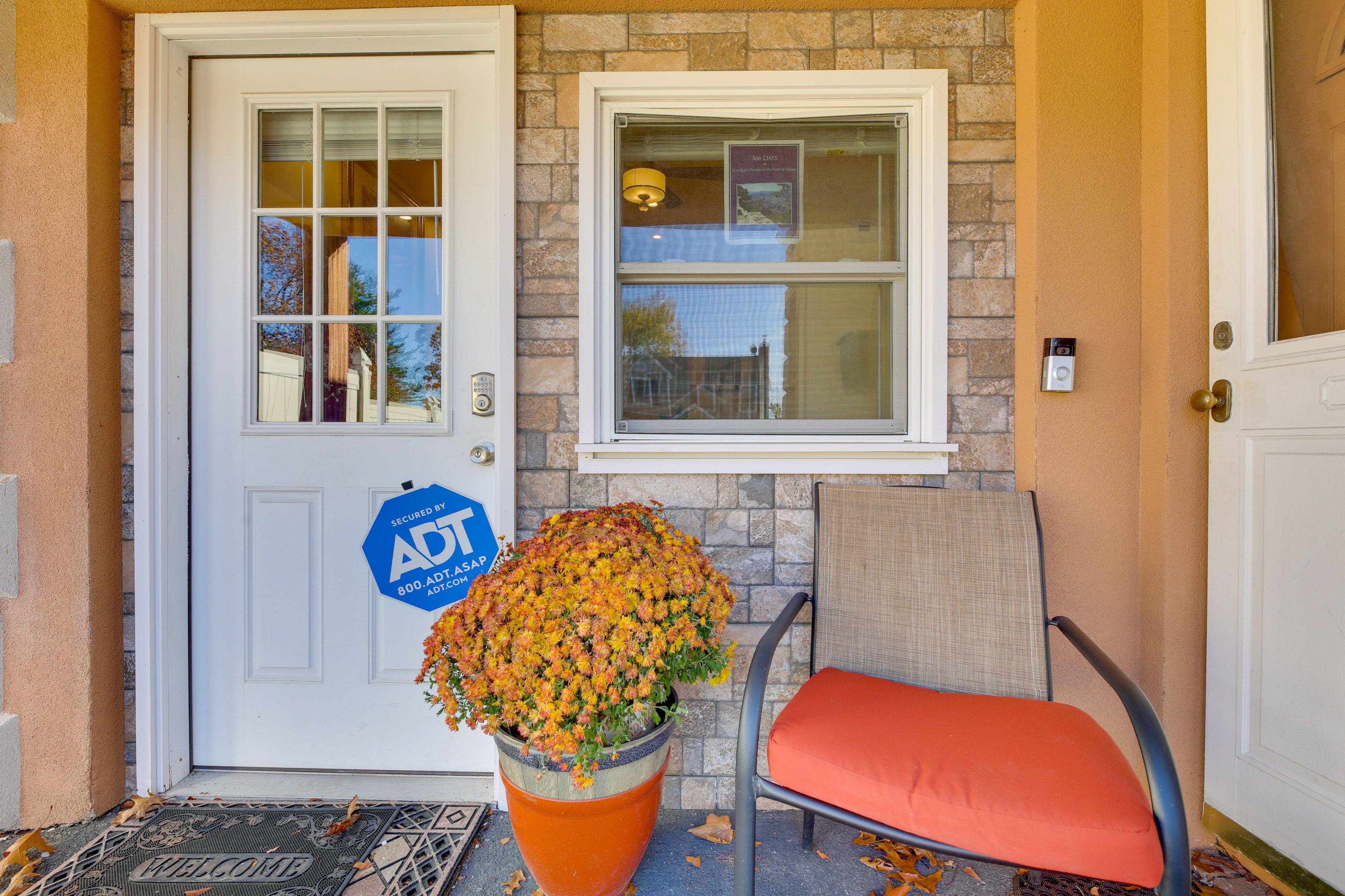Studio Exterior | Keyless Entry