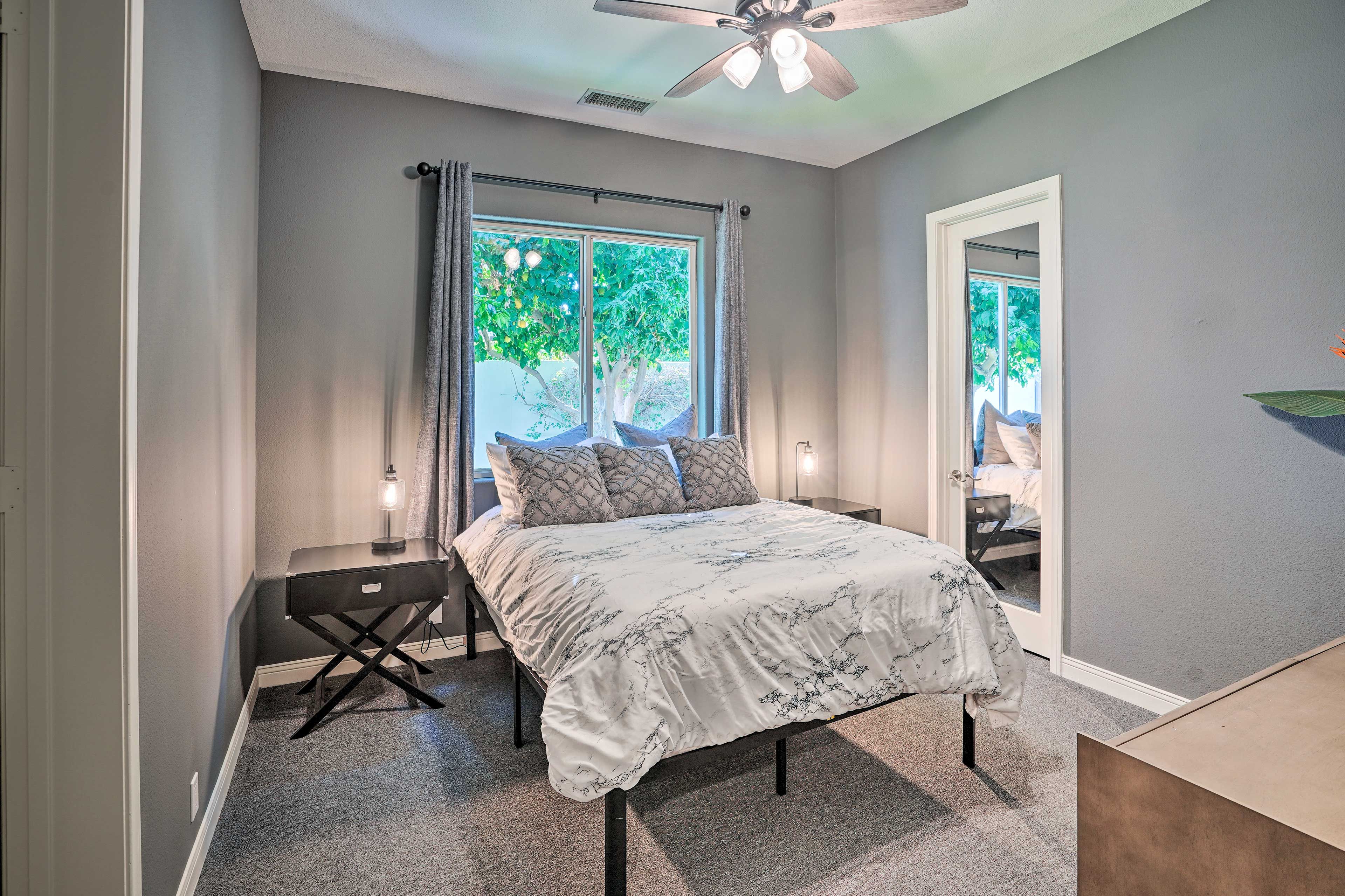 Bedroom 2 | Queen Bed | Hangers
