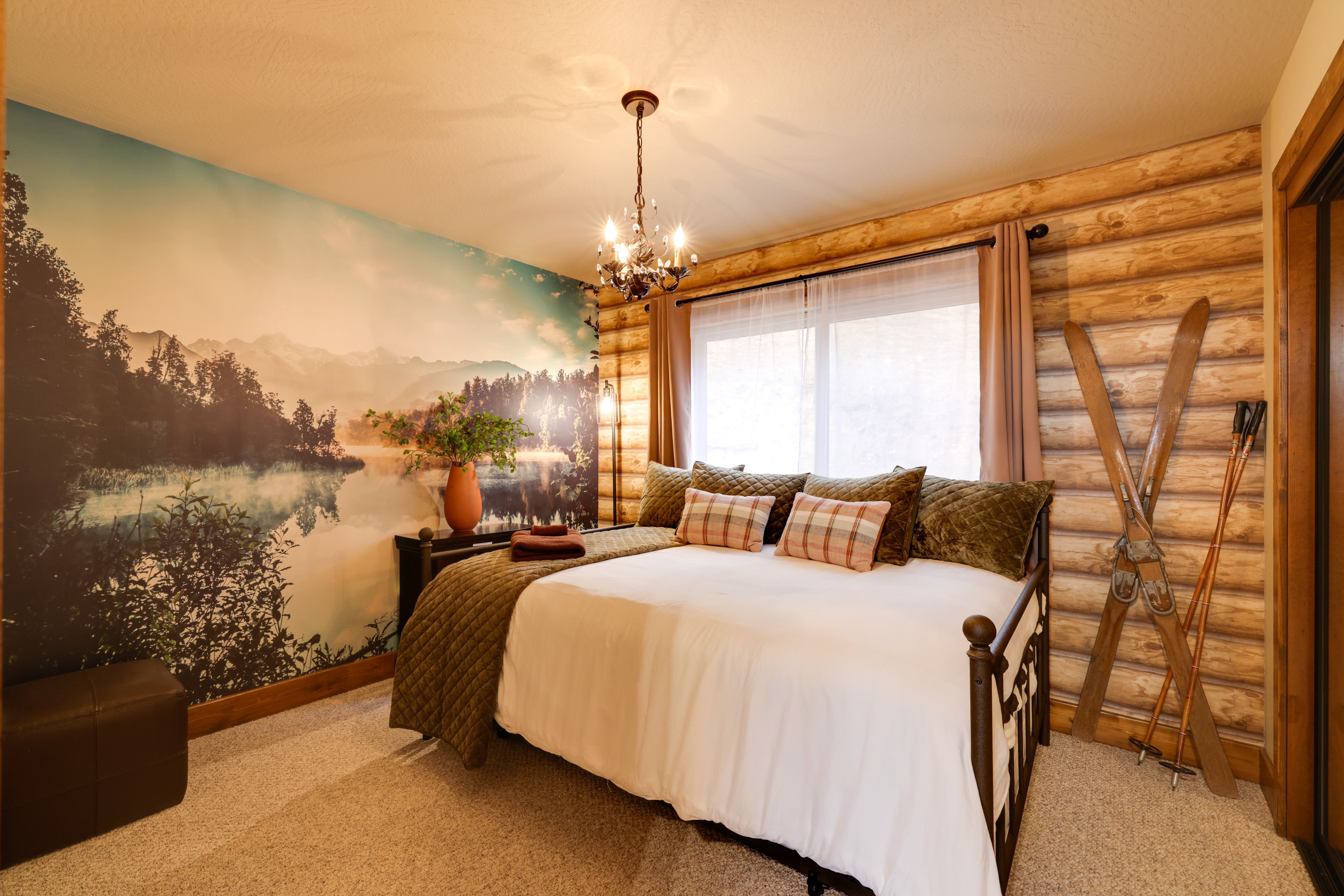 Bedroom 2 | Twin Daybed w/ Twin Trundle
