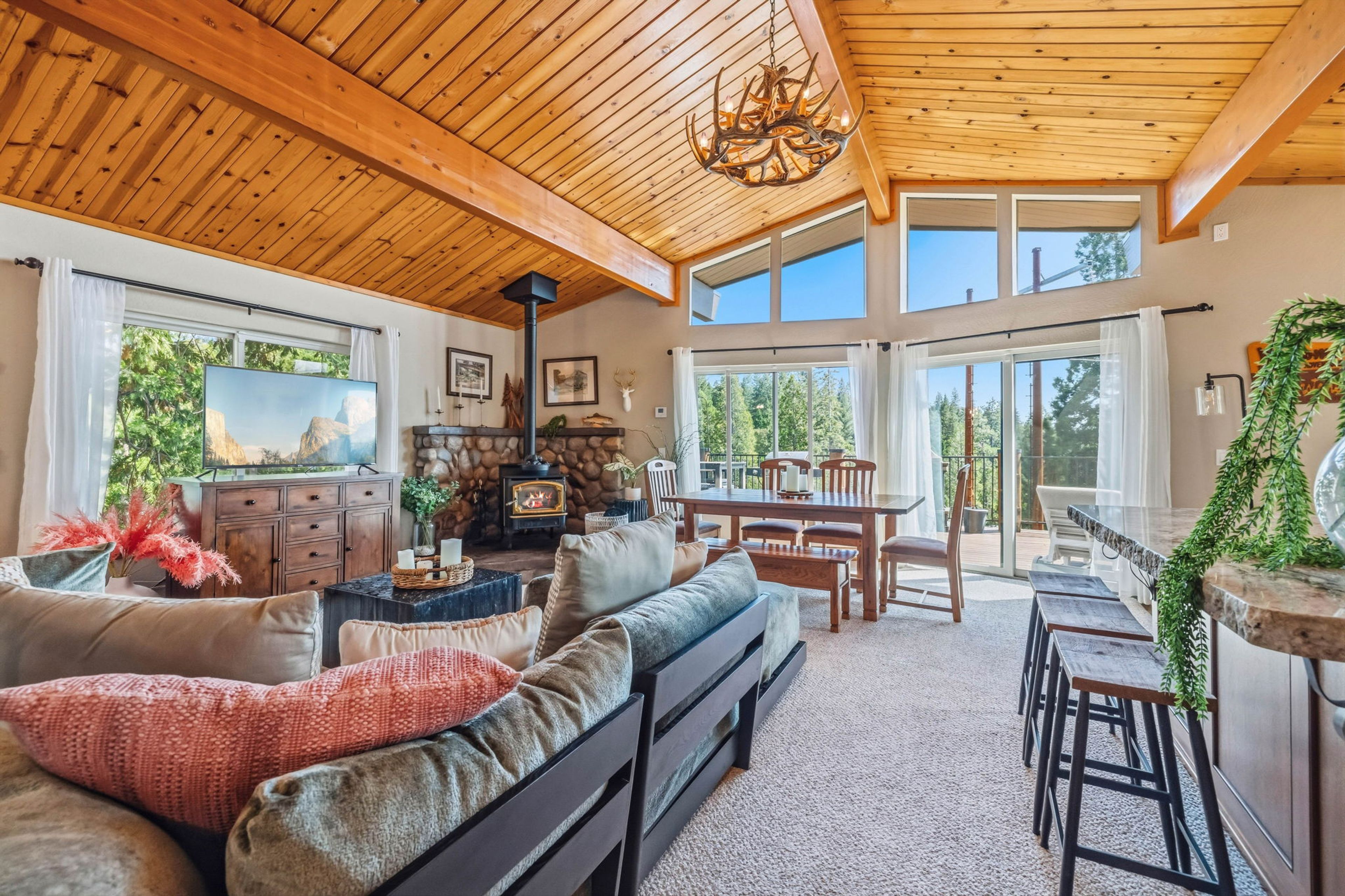 Family Room | Smart TV