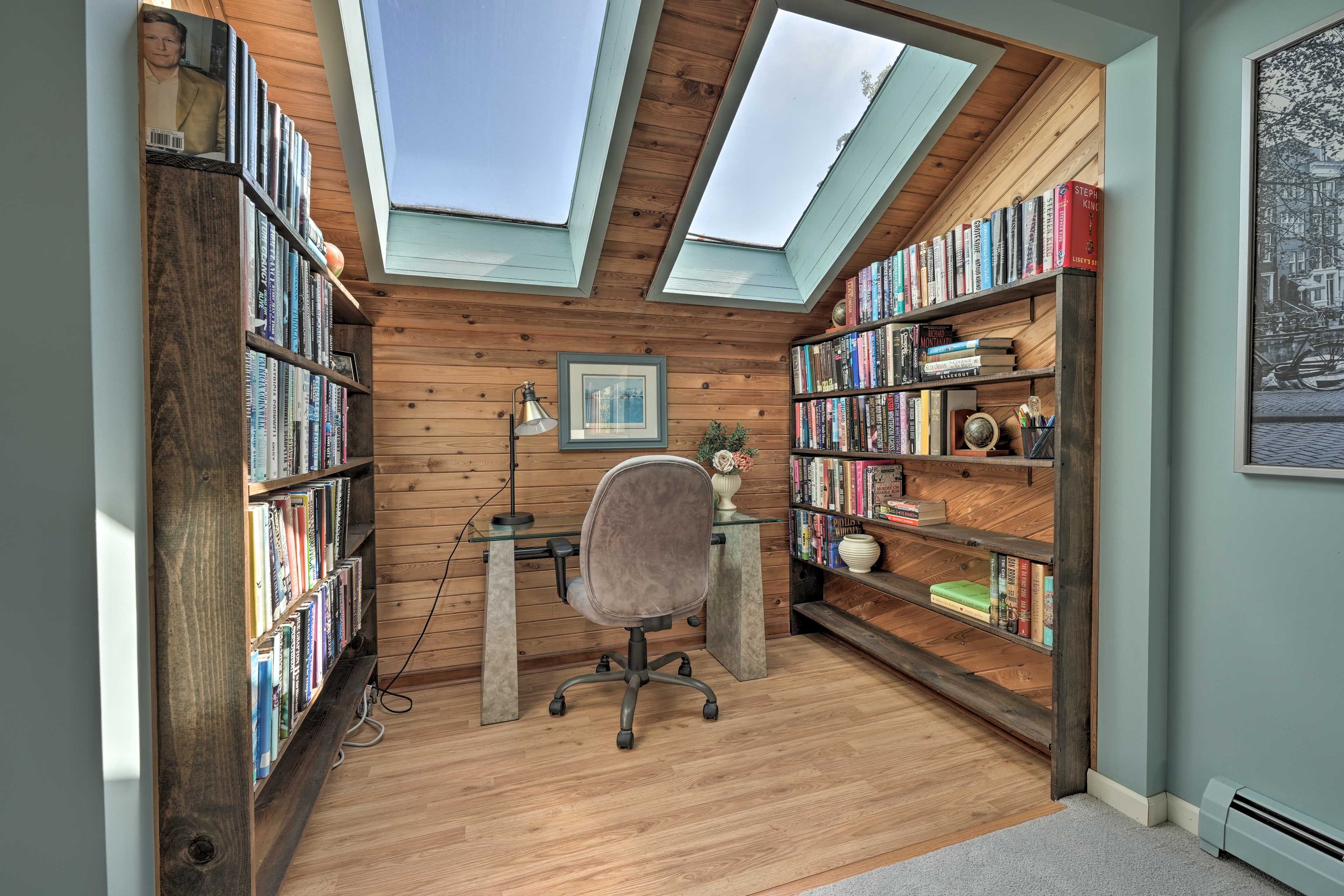 Home Office | Laptop Friendly | Free WiFi