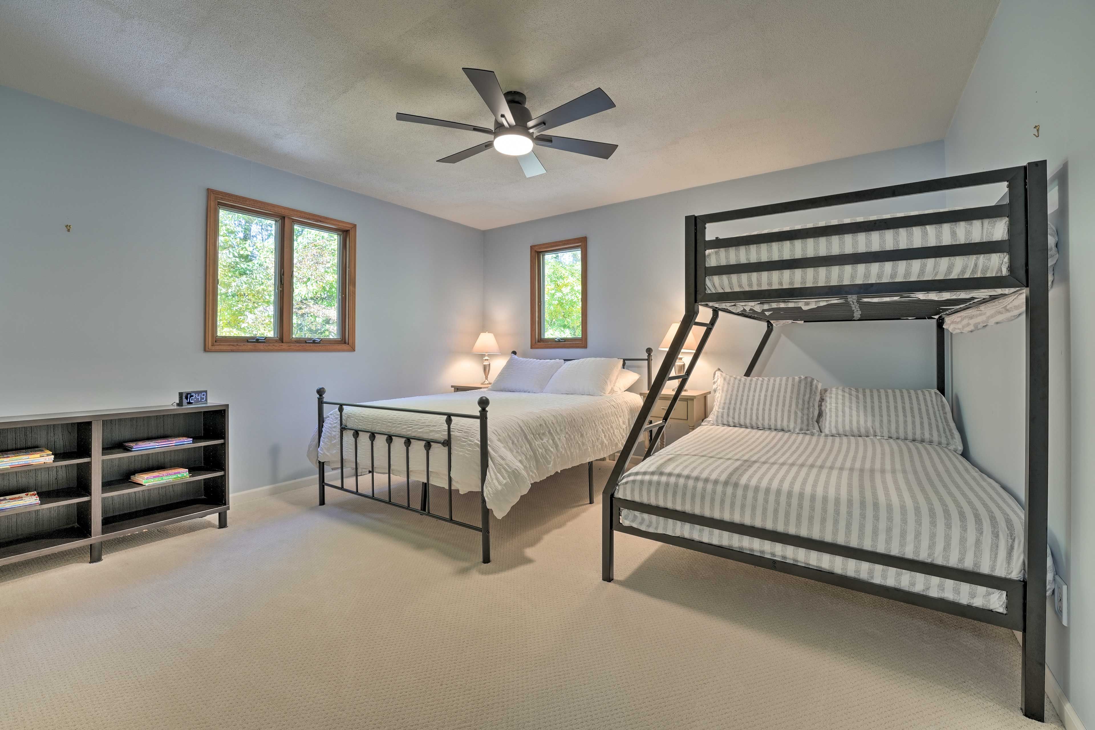 Bedroom 4 | Queen Bed | Twin/Full Bunk Bed | 2nd Floor