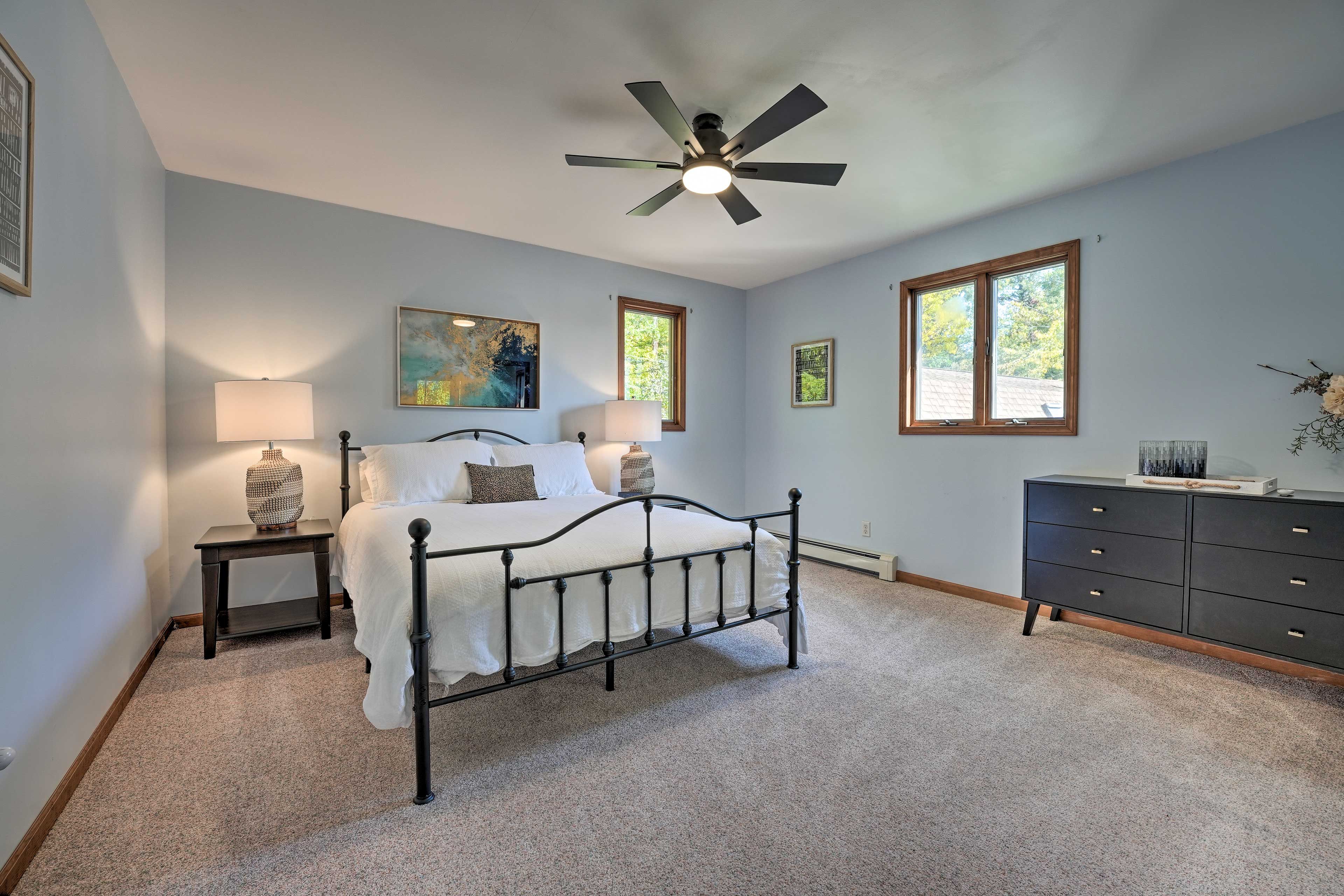 Bedroom 3 | Queen Bed | 2nd Floor | Pack 'N Play Available