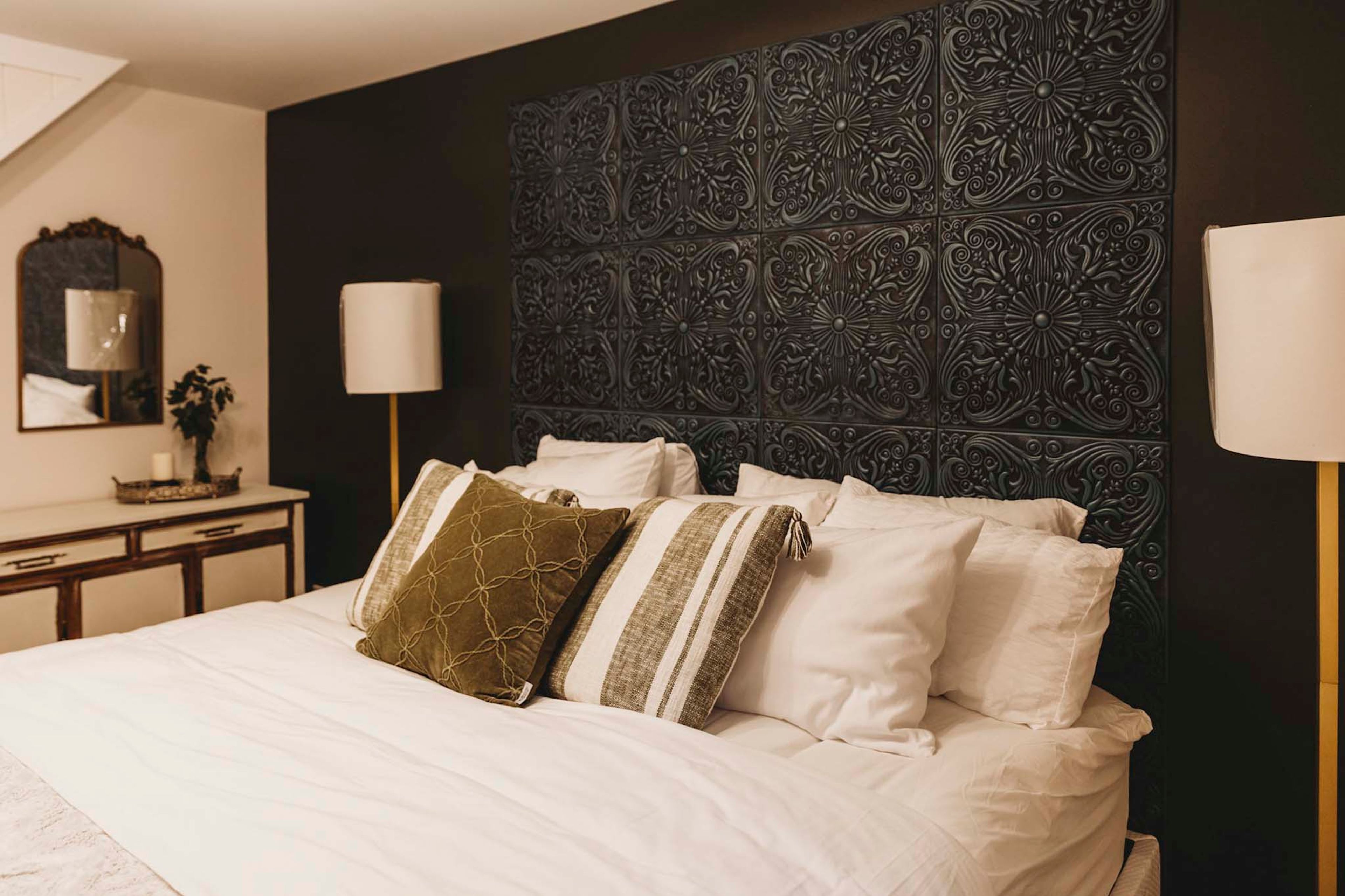 Bedroom 1 | Smart TV