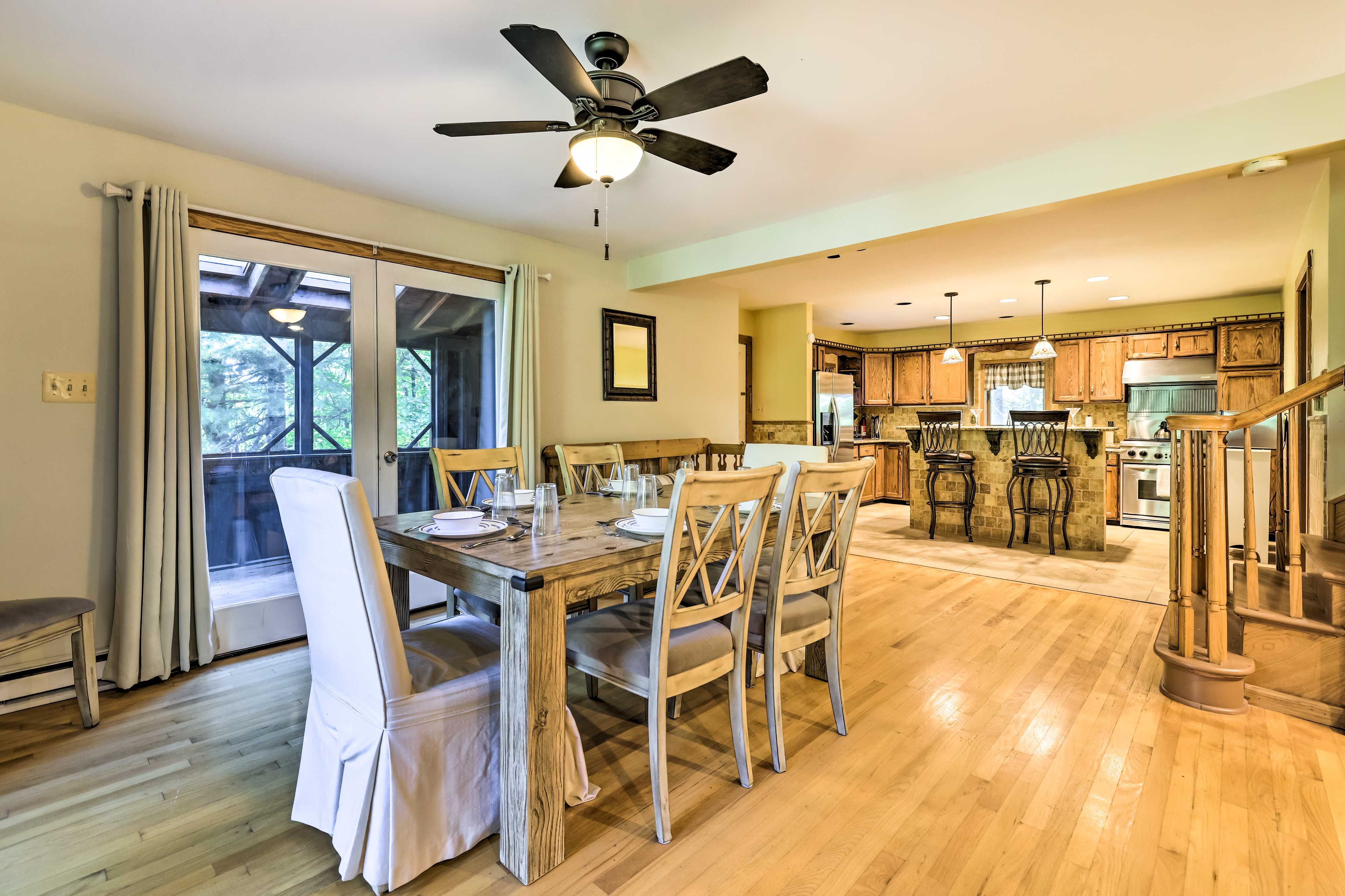 Dining Area | Dishware & Flatware