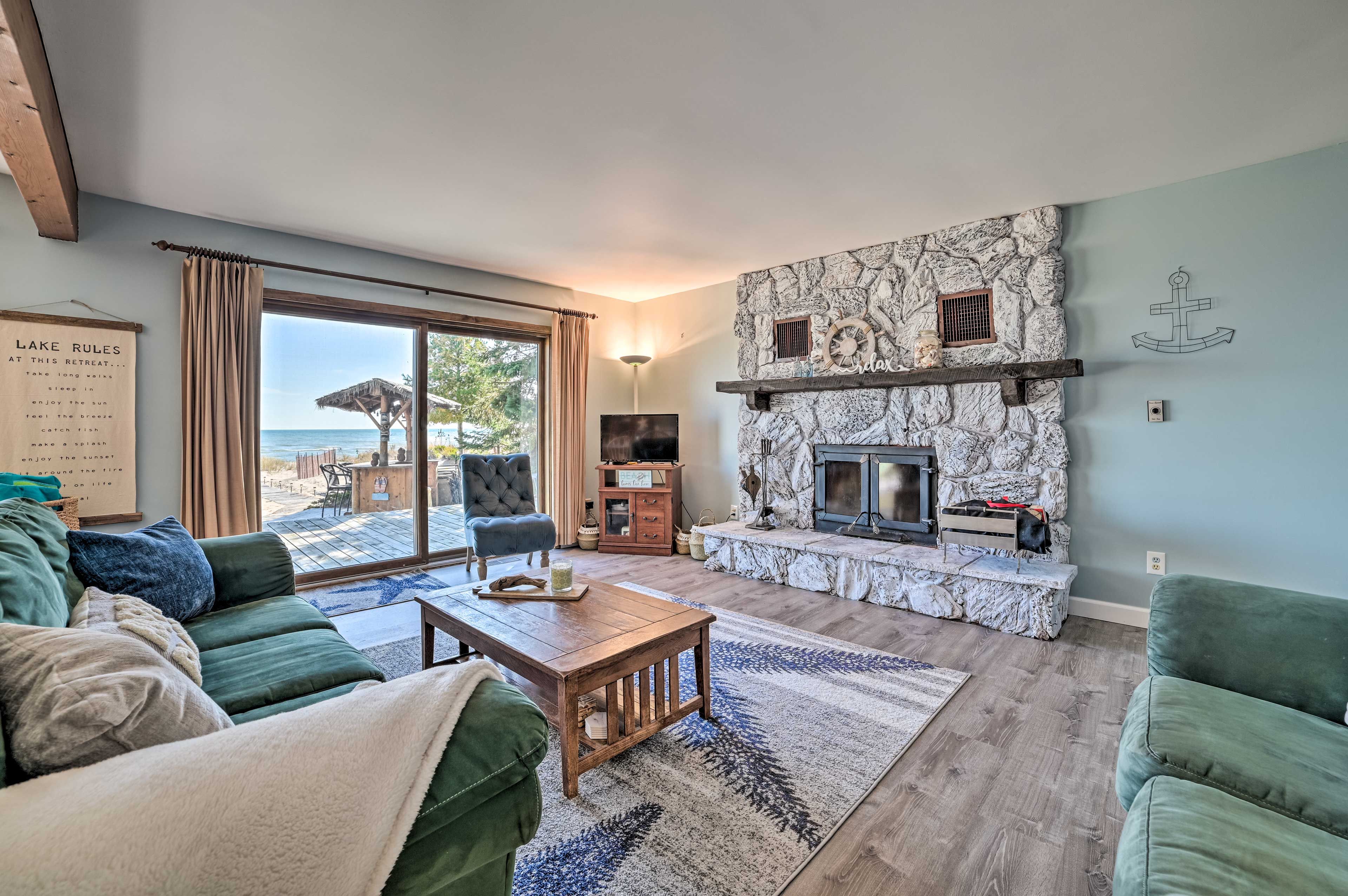 Living Room | Keyless Entry