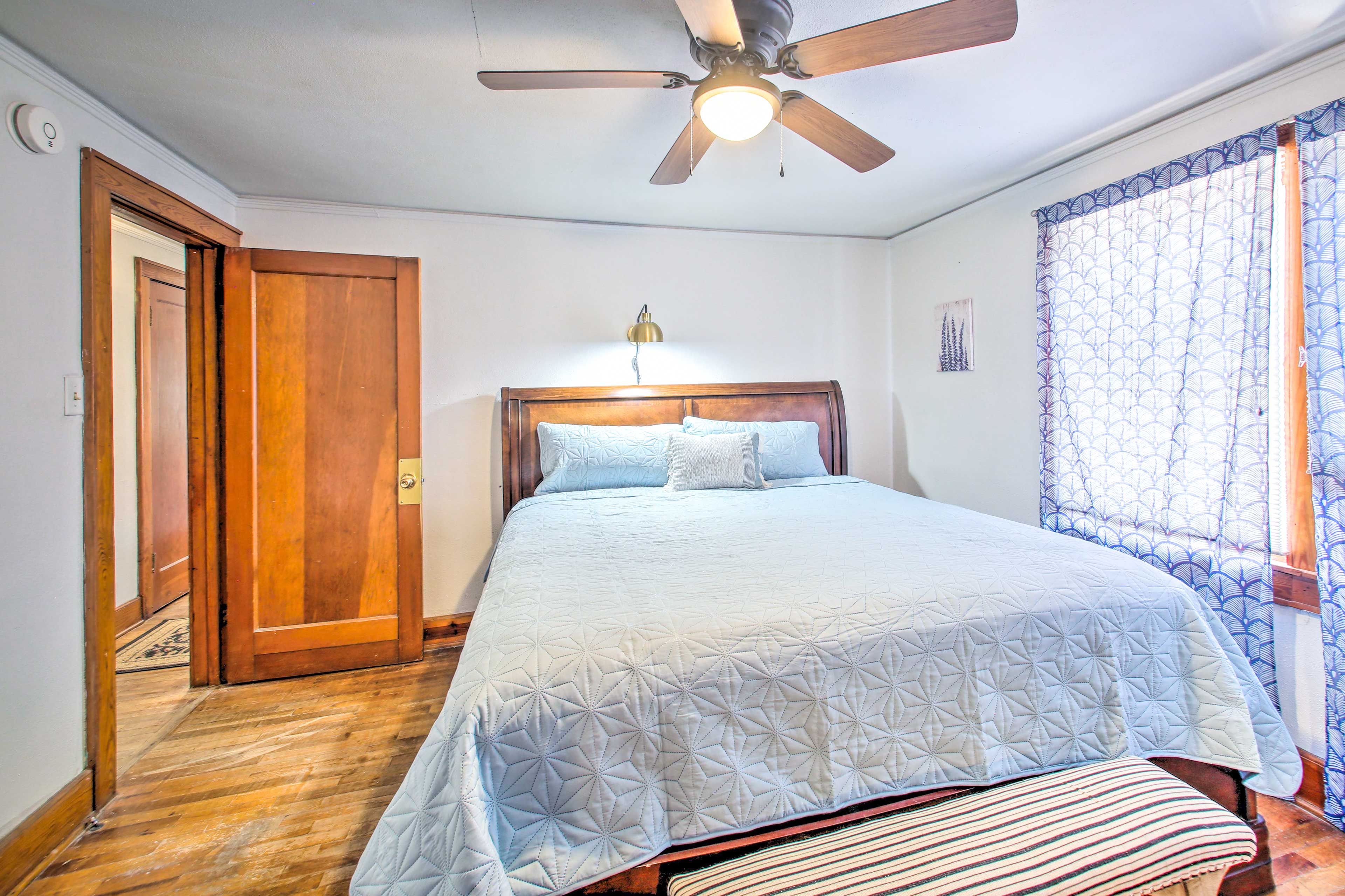 Bedroom 2 | King Bed