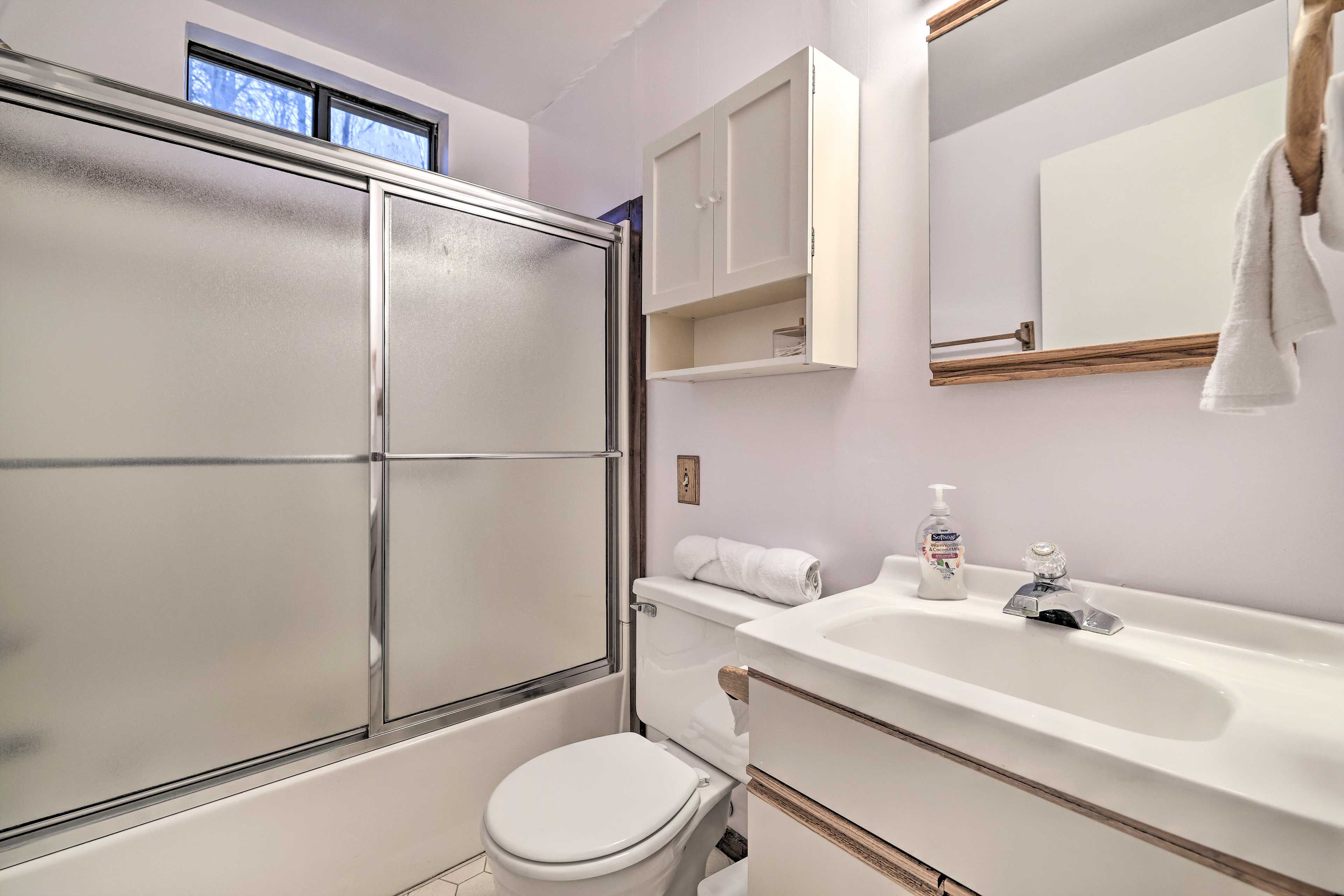 Bathroom | Towels Provided