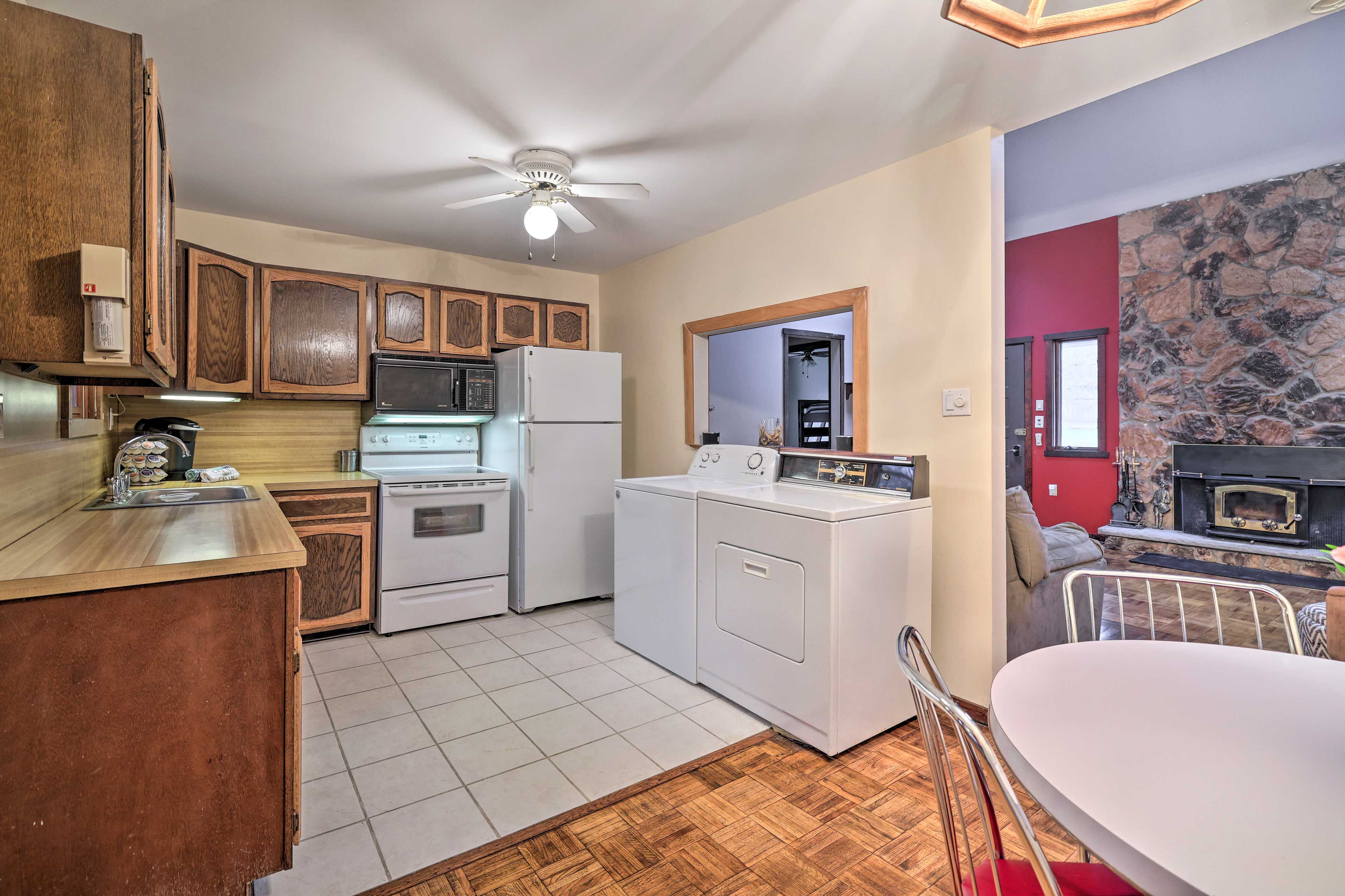 Kitchen | Cooking Basics | Coffee Maker | Paper Towels/Trash Bags Provided