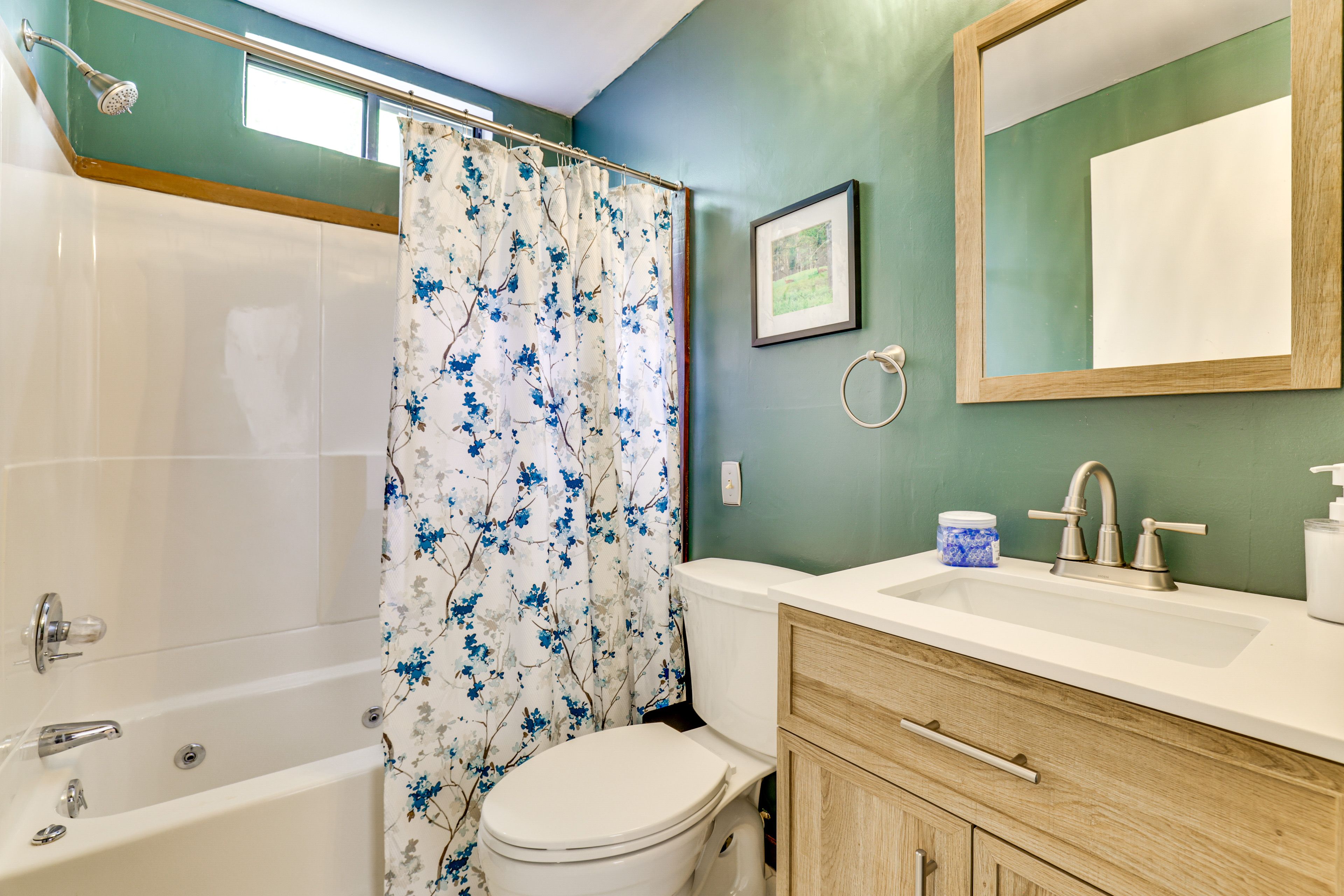 Bathroom | Towels Provided