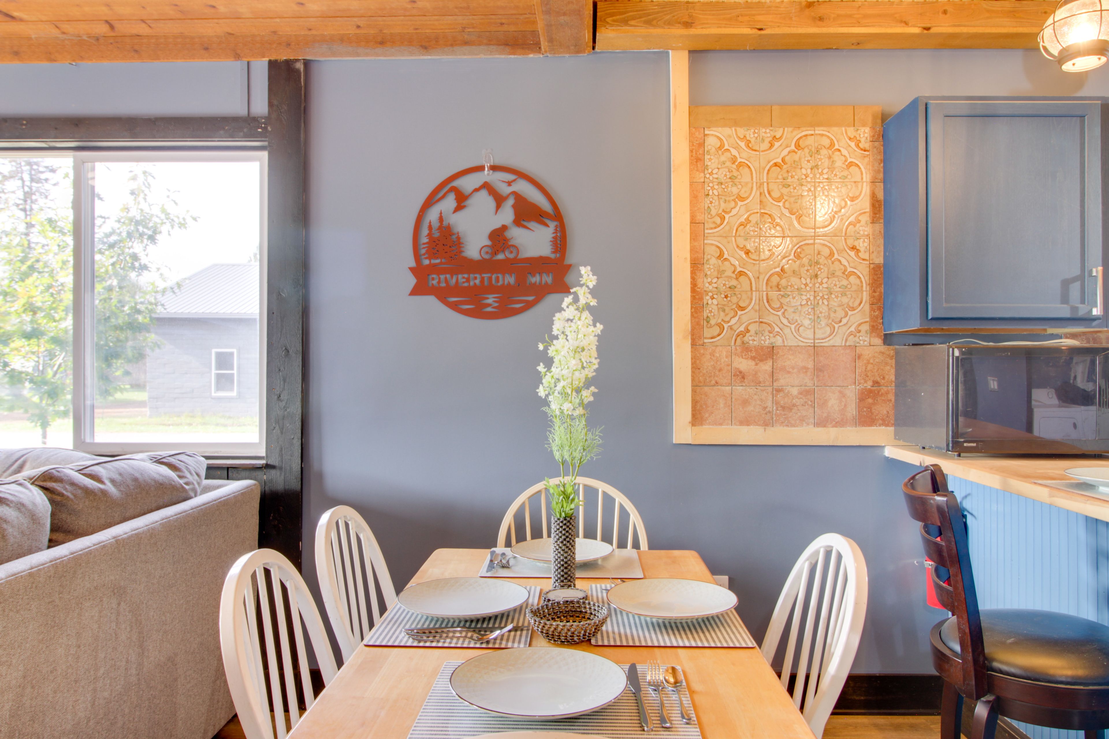 Dining Area | Dining Table | Dishware/Flatware
