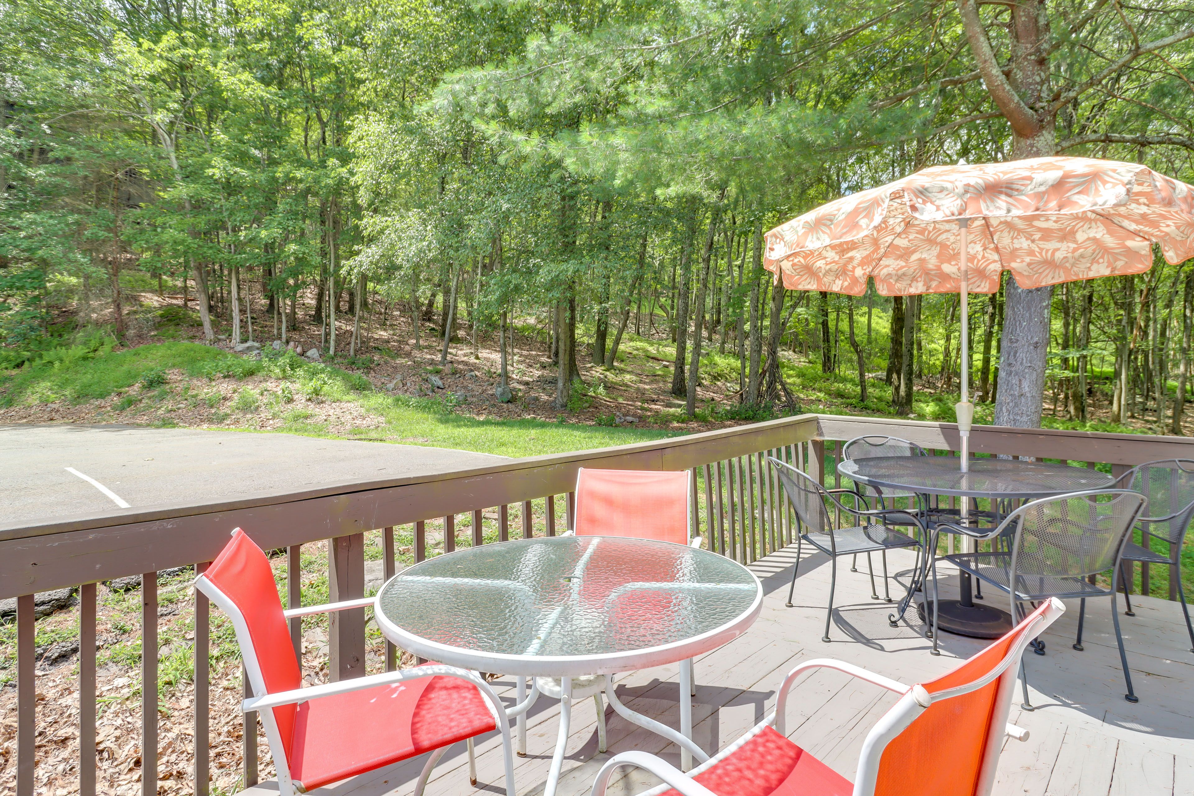 Deck | Outdoor Dining Areas | Gas Grill