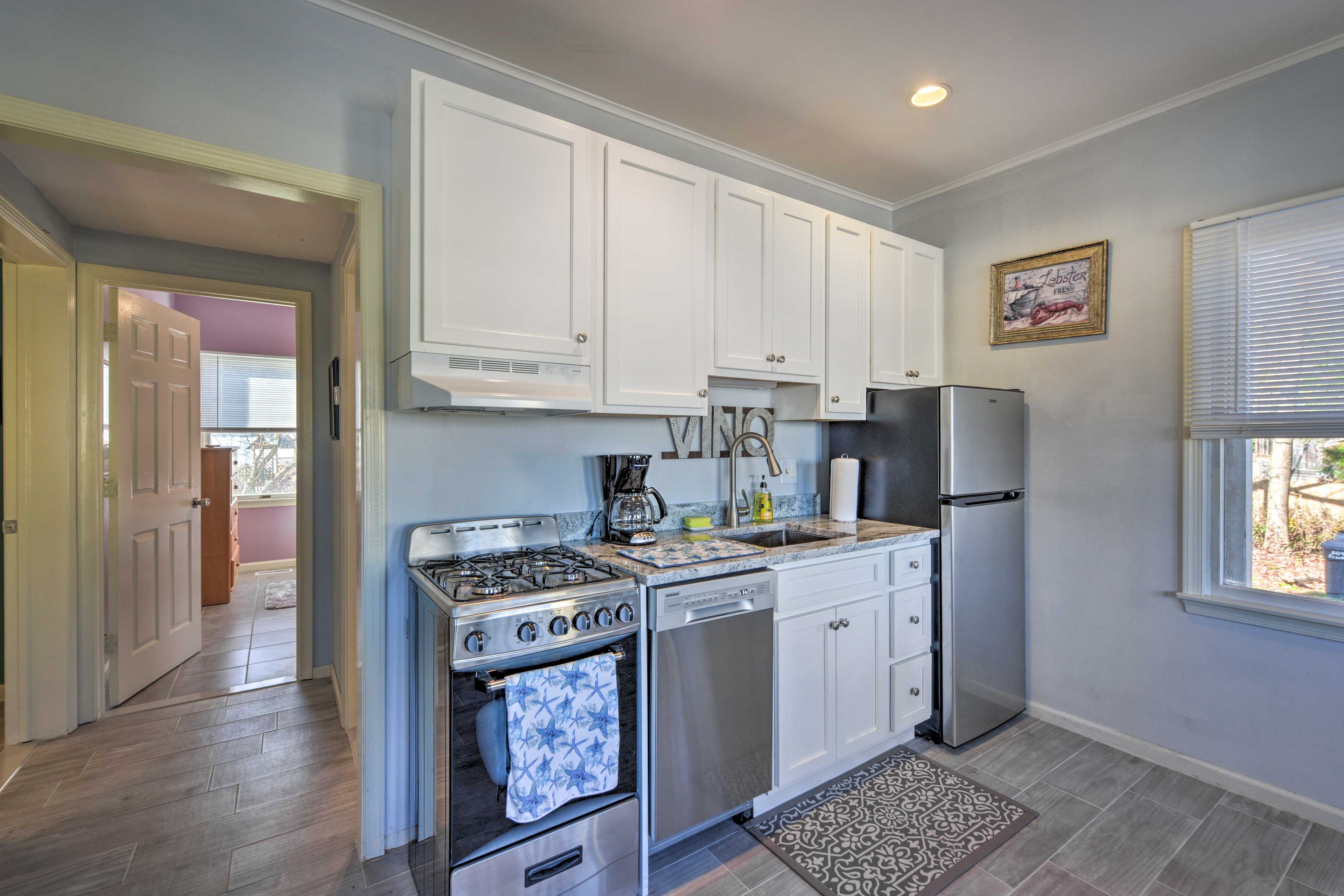Kitchen | Coffee Maker | Toaster | Complimentary Spices
