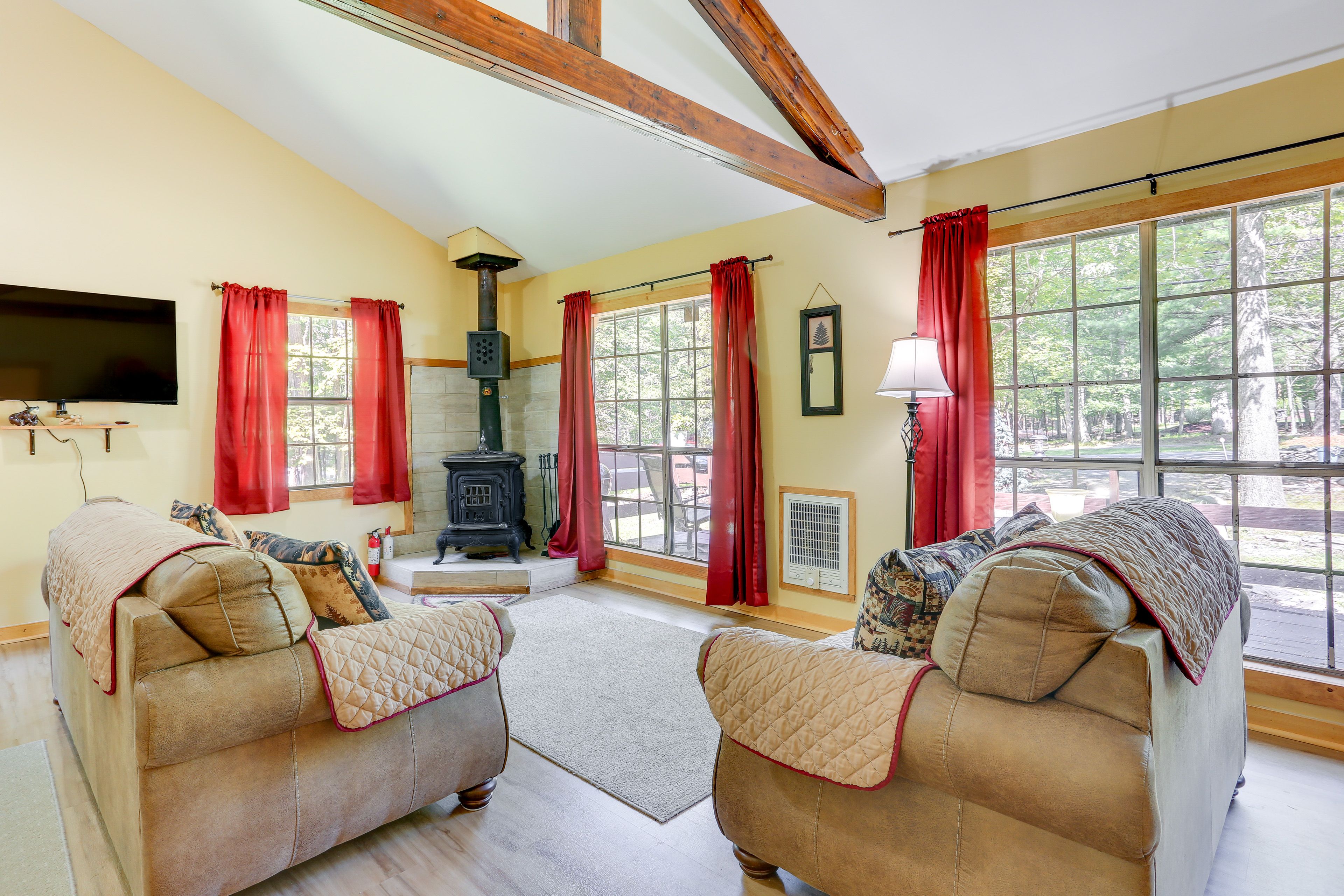 Lackawaxen Vacation Rental | 2BR | 1BA | 1,000 Sq Ft | 3 Steps to Enter