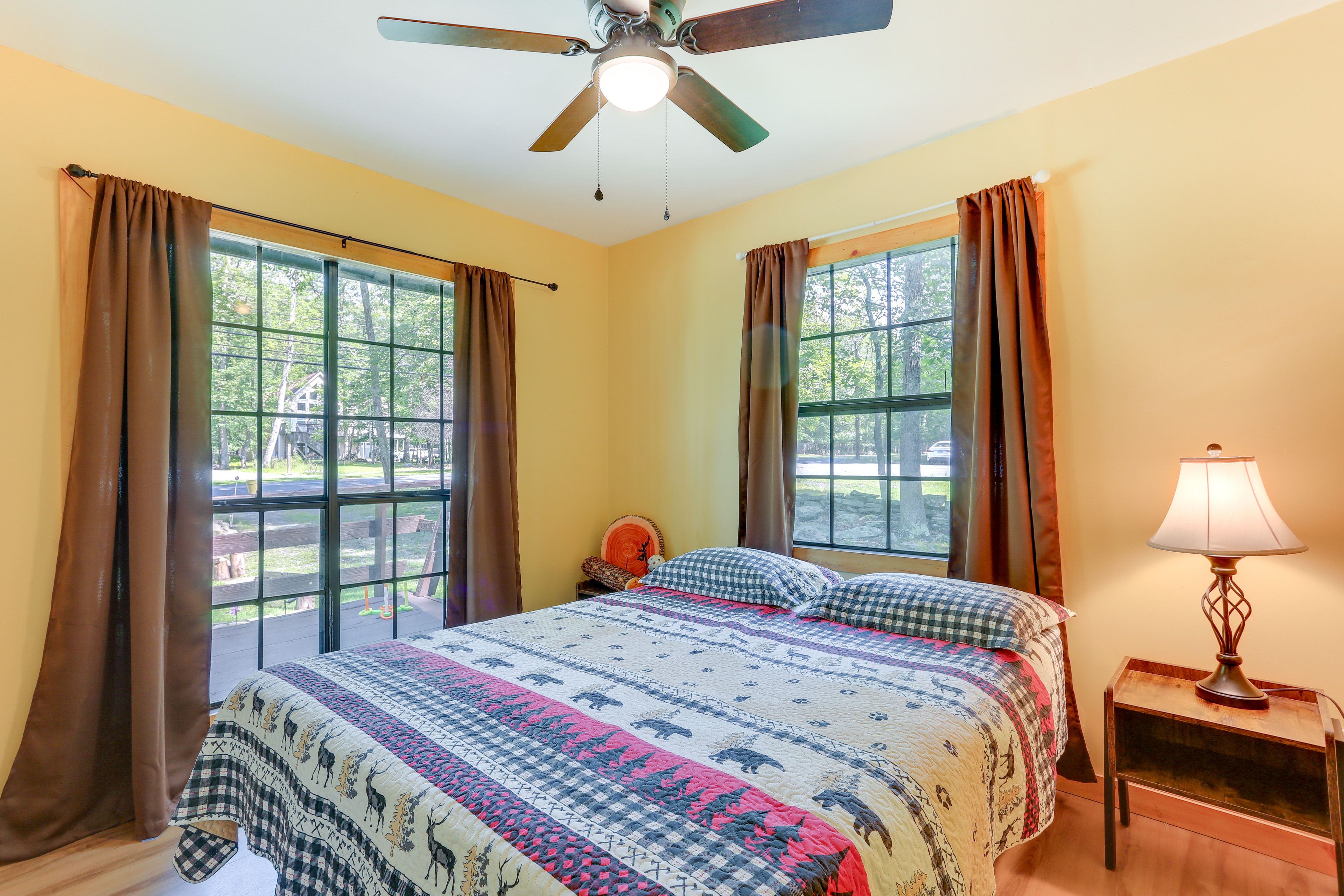 Bedroom 1 | Queen Bed | Linens Provided