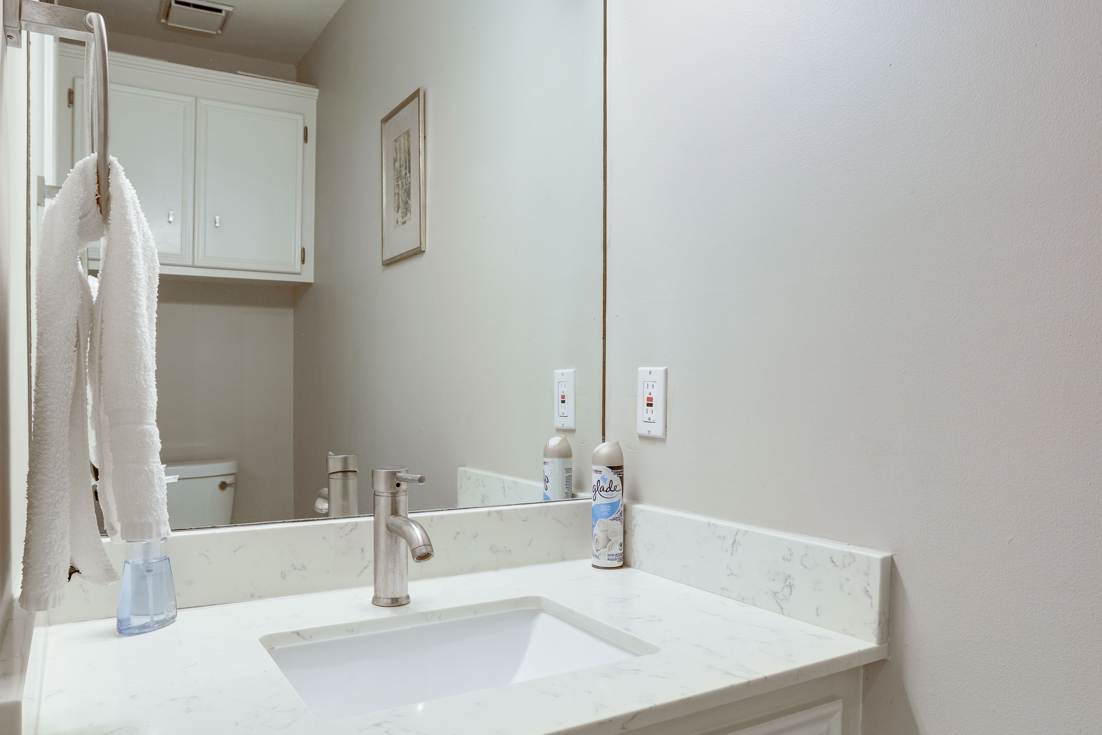 Half Bathroom | 1st Floor | Complimentary Toiletries