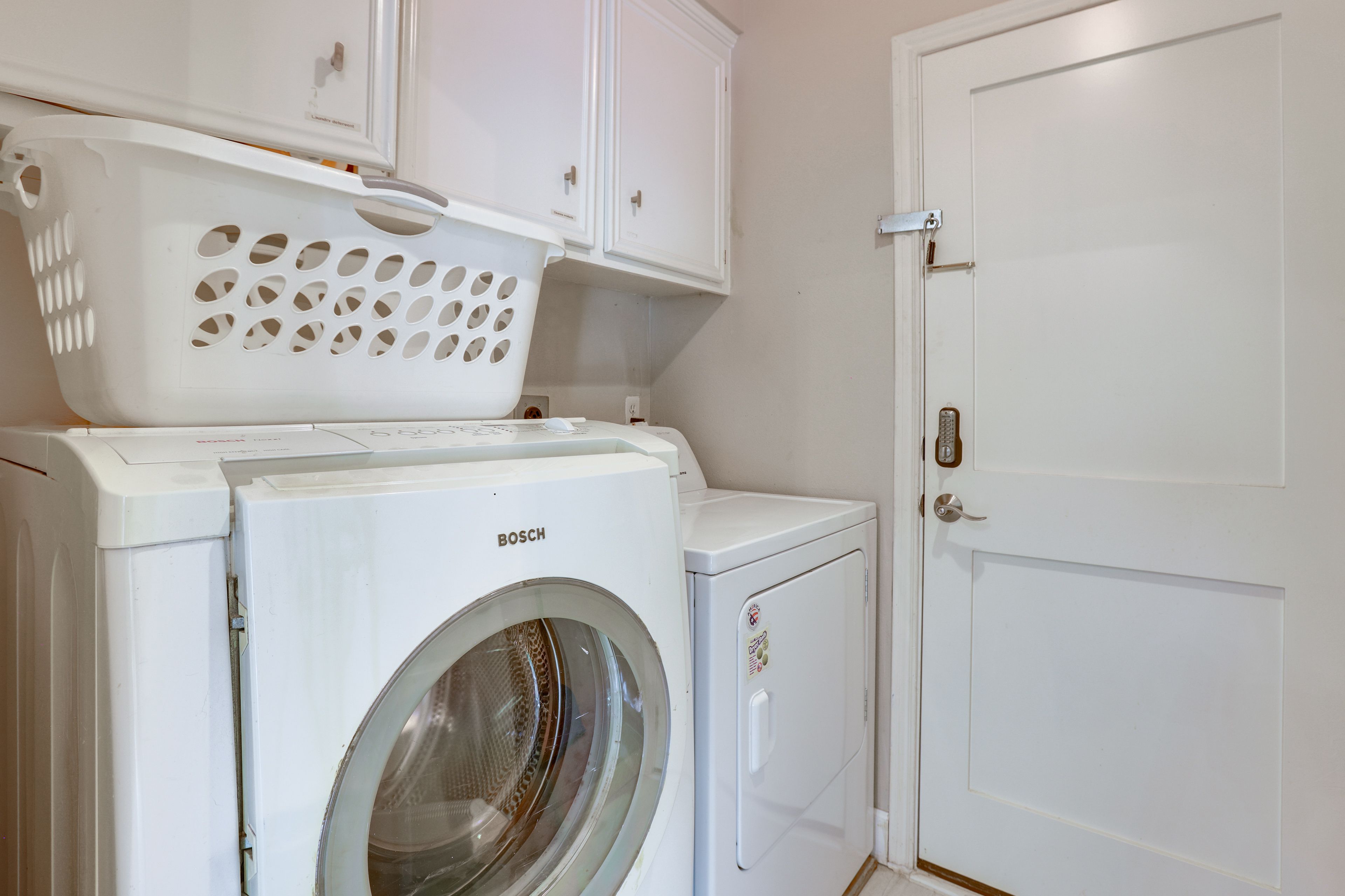 Laundry Room | Laundry Detergent Provided