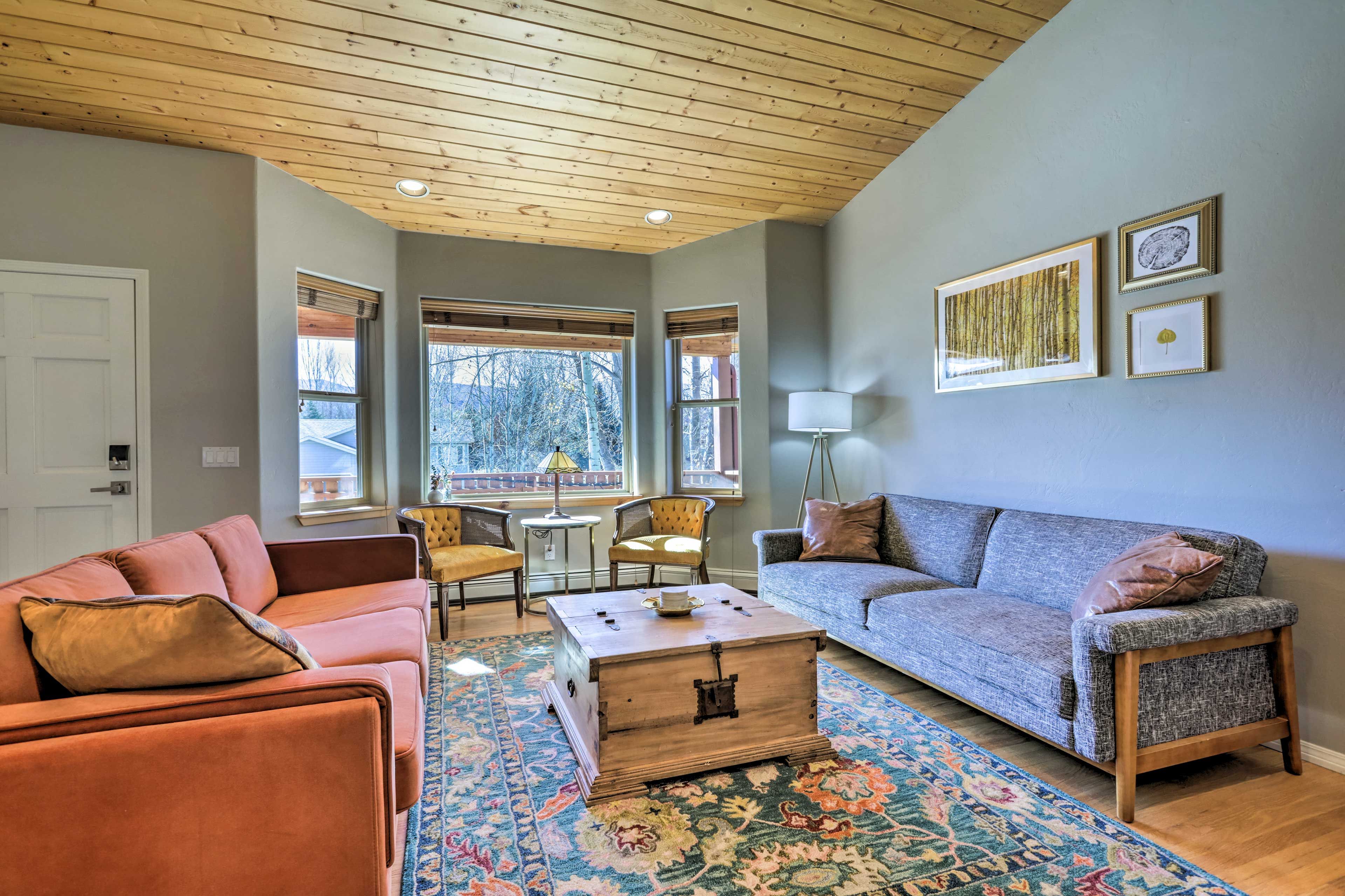Carbondale Vacation Rental | 3BR | 2.5BA | 1,722 Sq Ft | Stairs Required