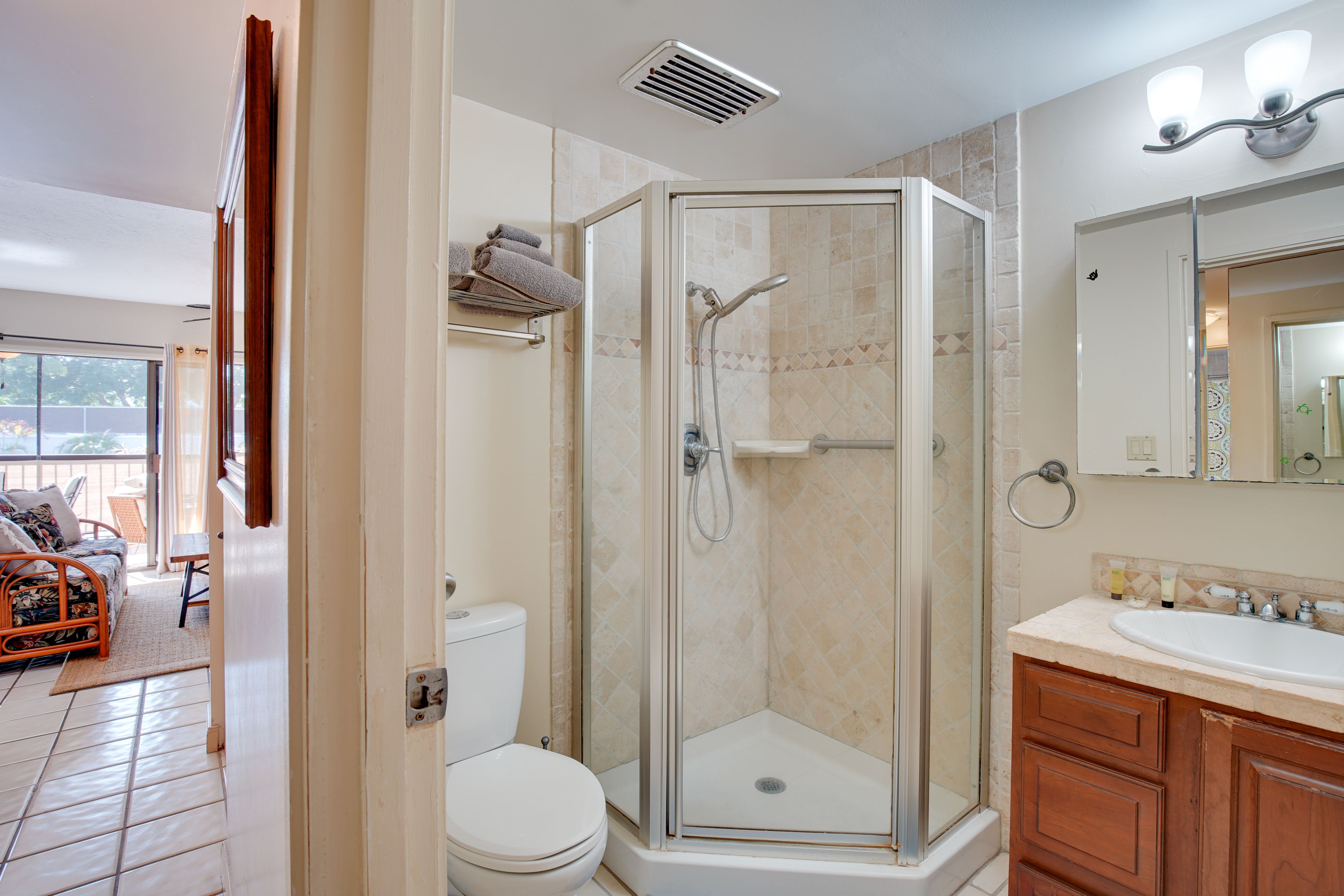 Bathroom | Complimentary Toiletries | Towels Provided