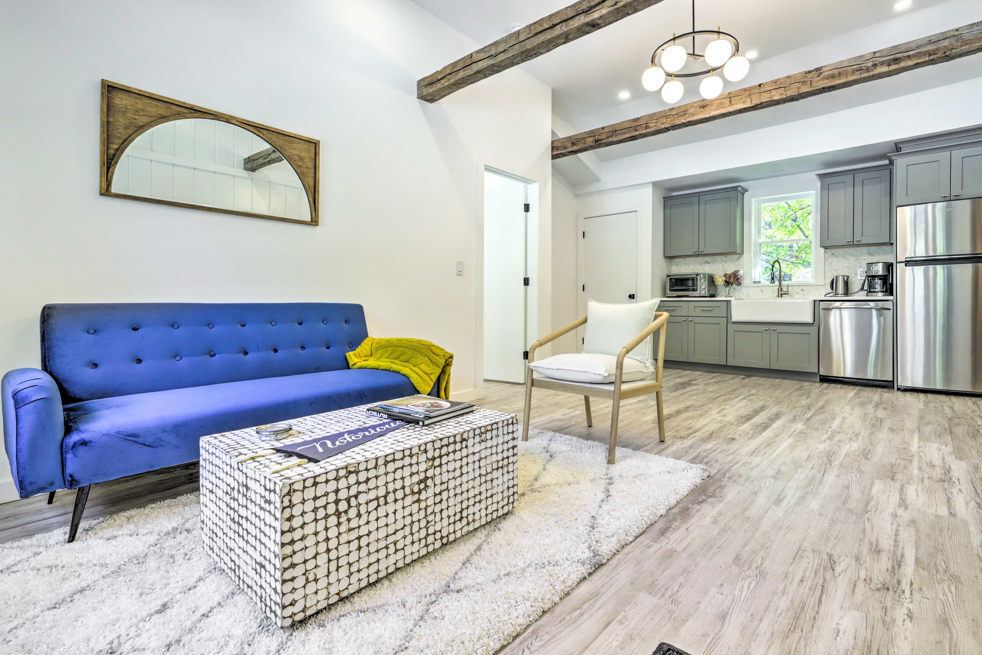 Living Area | 1st Floor | Central A/C & Heat | Free WiFi