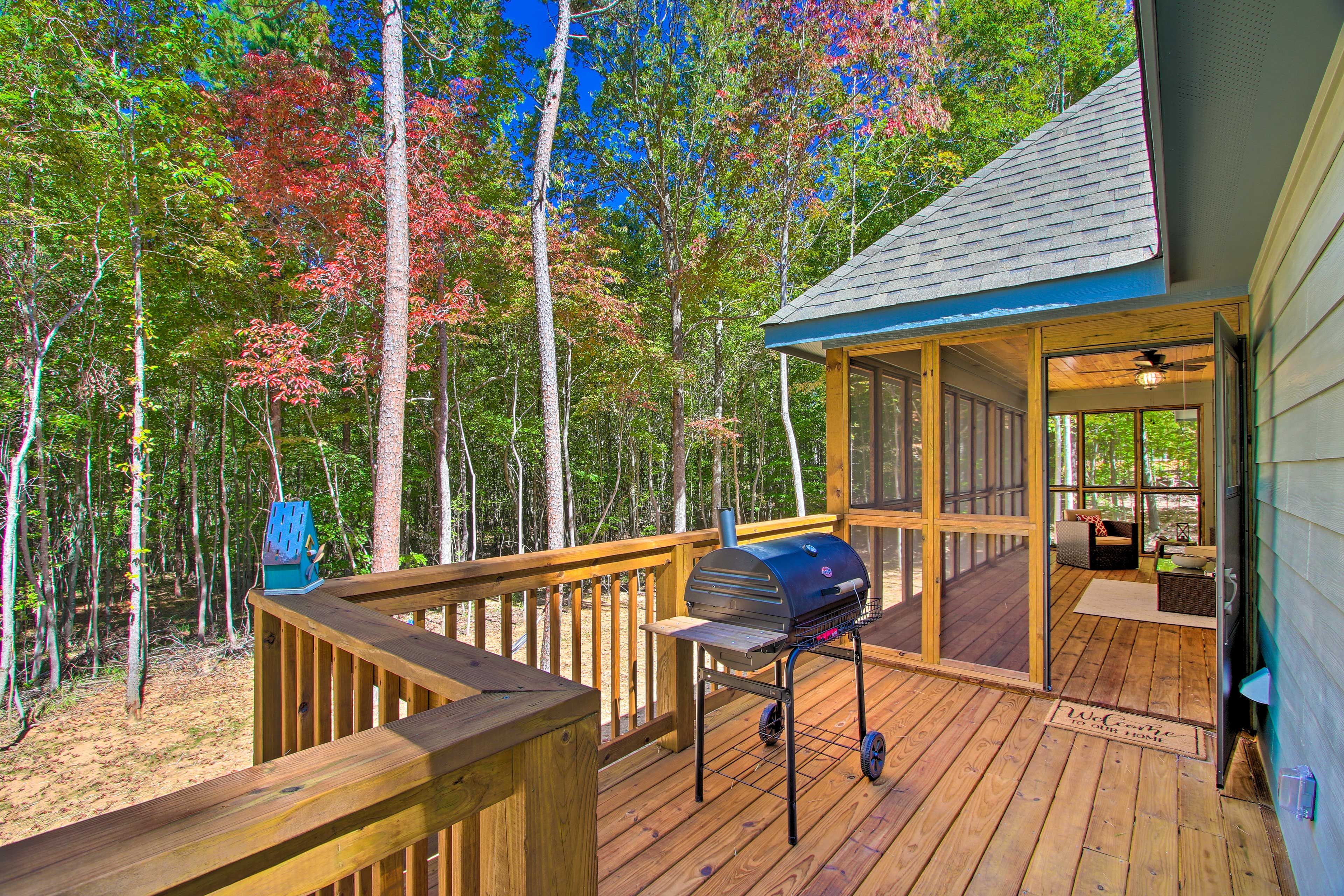 Deck | Charcoal Grill