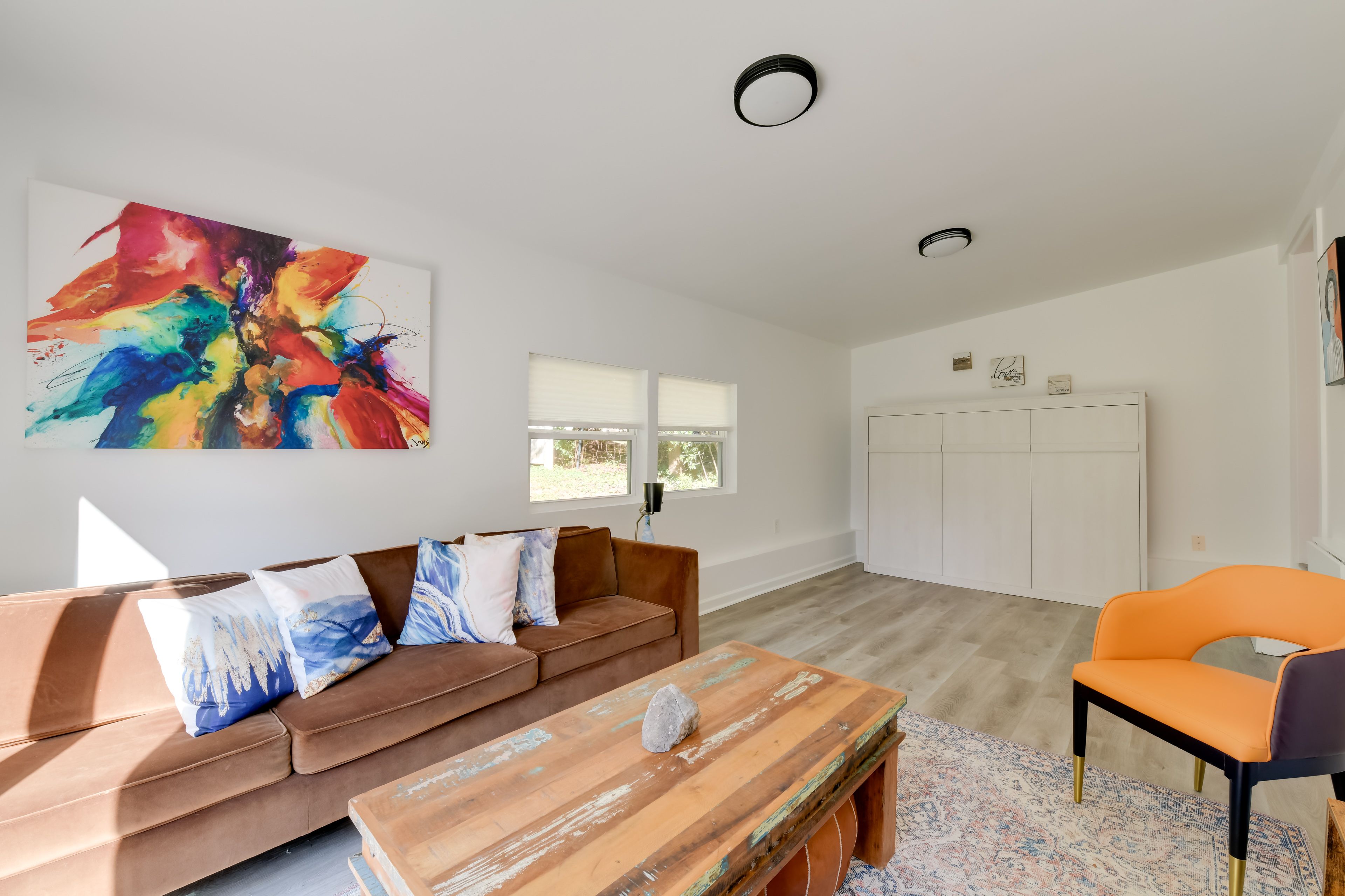 Living Room | Free WiFi