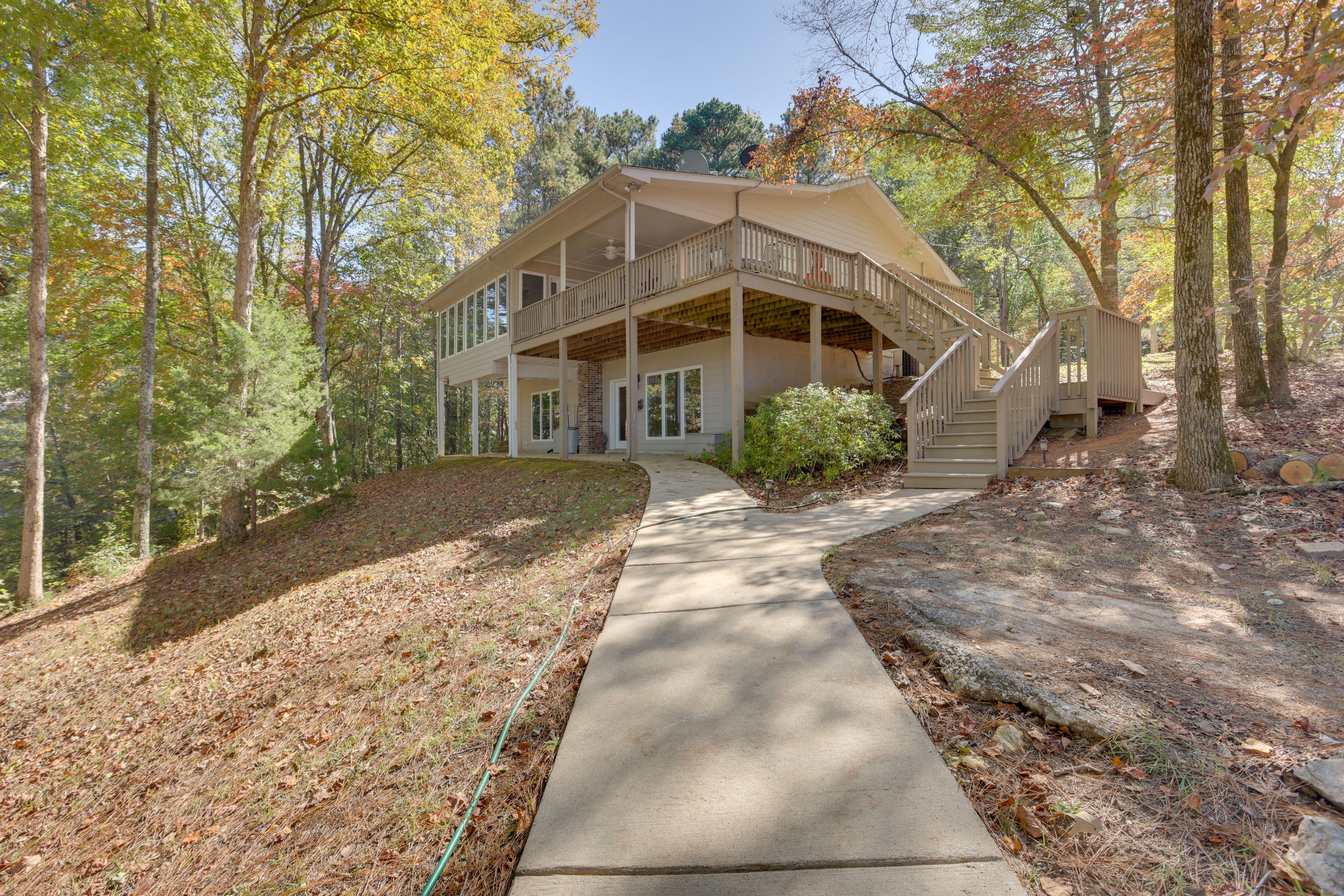 Lineville Vacation Rental | 4BR | 3BA | Stairs Required | 2,548 Sq Ft