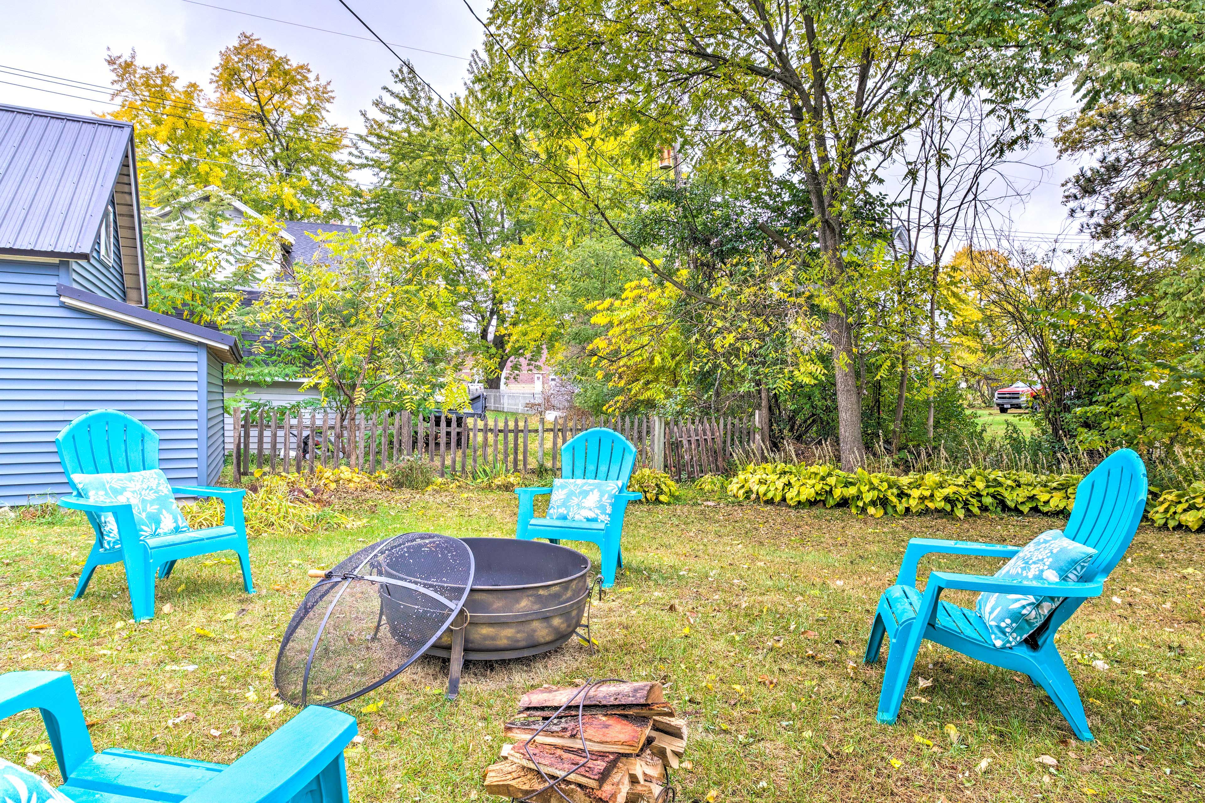 House Exterior | Wood-Burning Fire Pit | Private Yard | Pet Friendly w/ Fee
