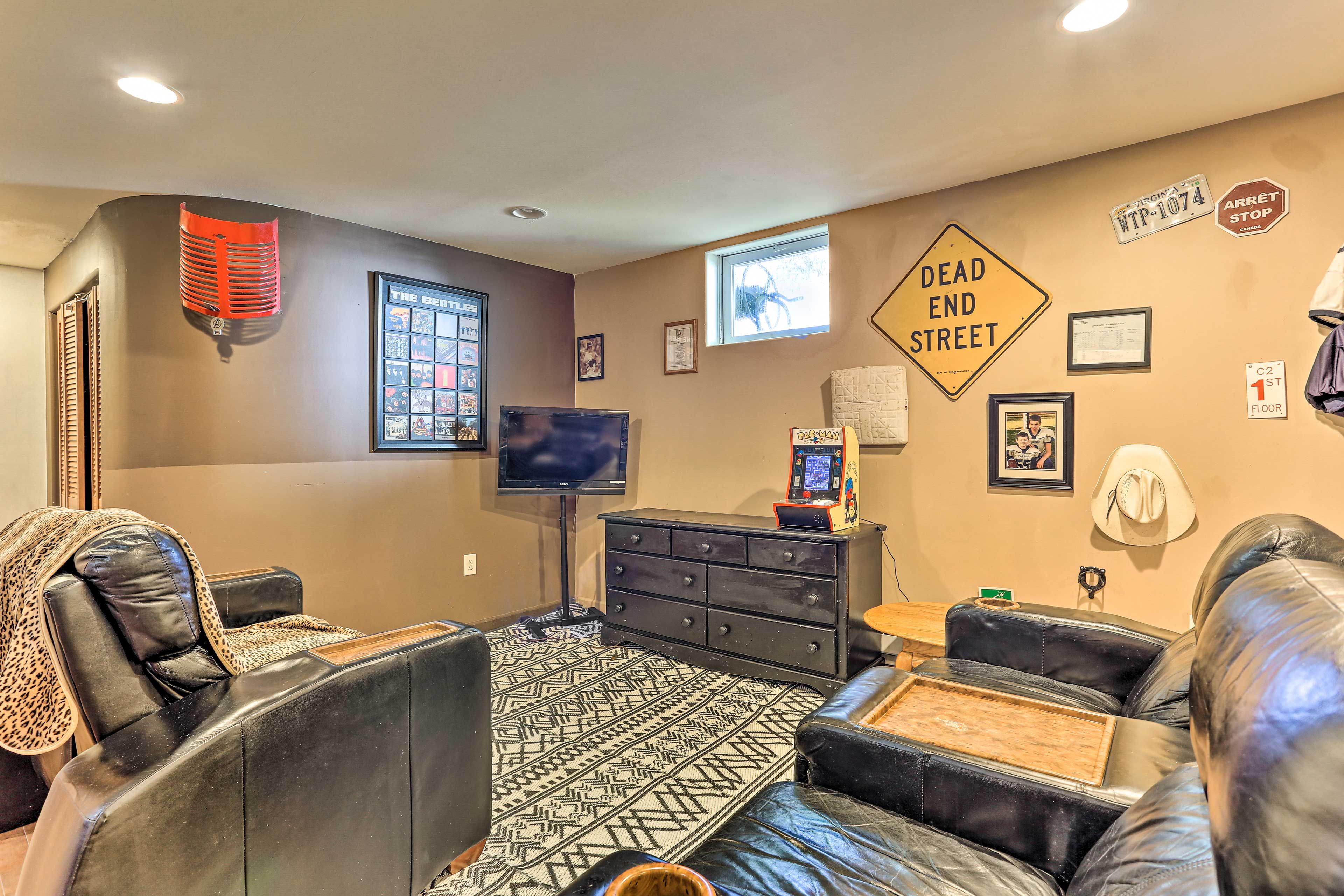 Basement Entertainment Area | Smart TV