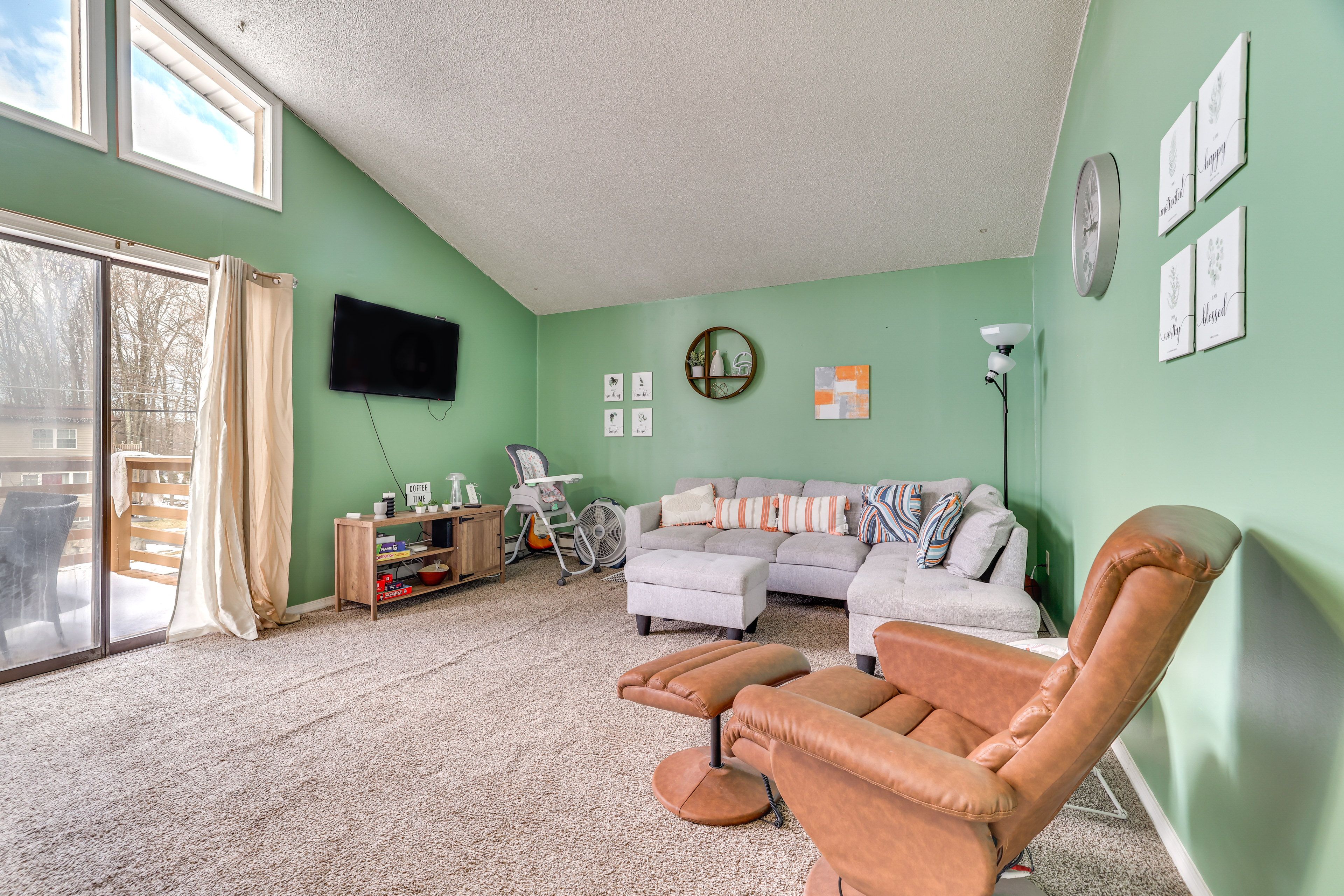 Living Area | Smart TV w/ Cable | High Chair | 1st Floor