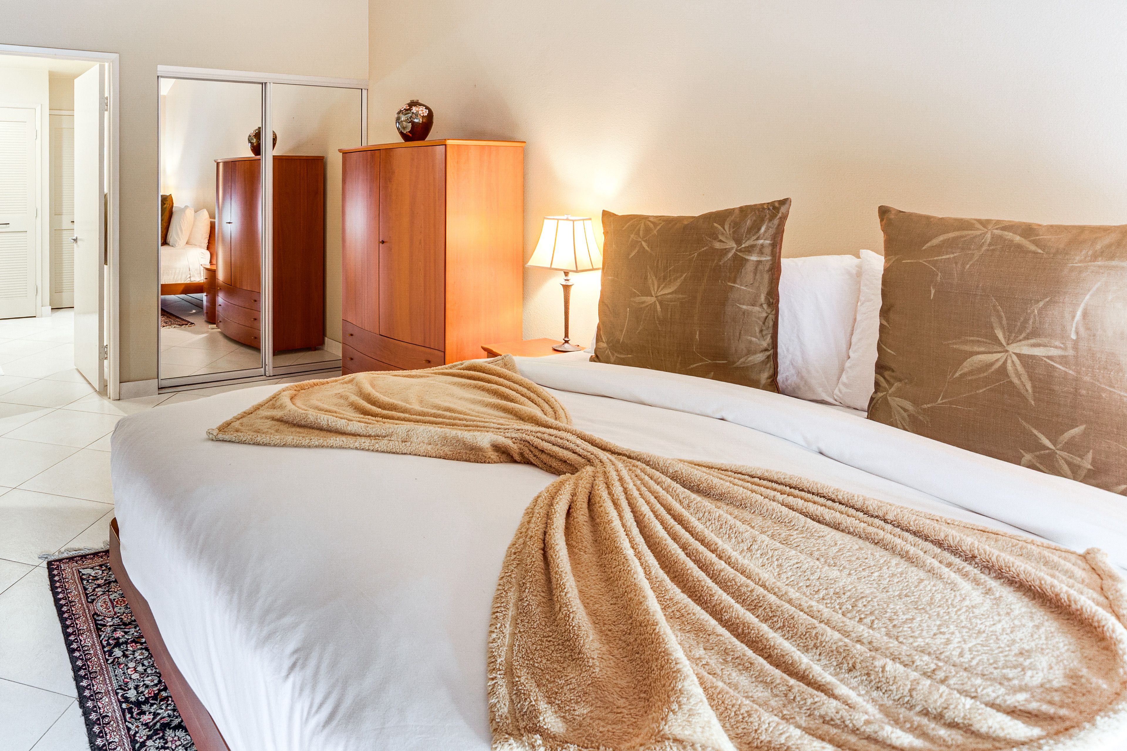 Bedroom 1 | King Bed | Smart TV w/ Cable