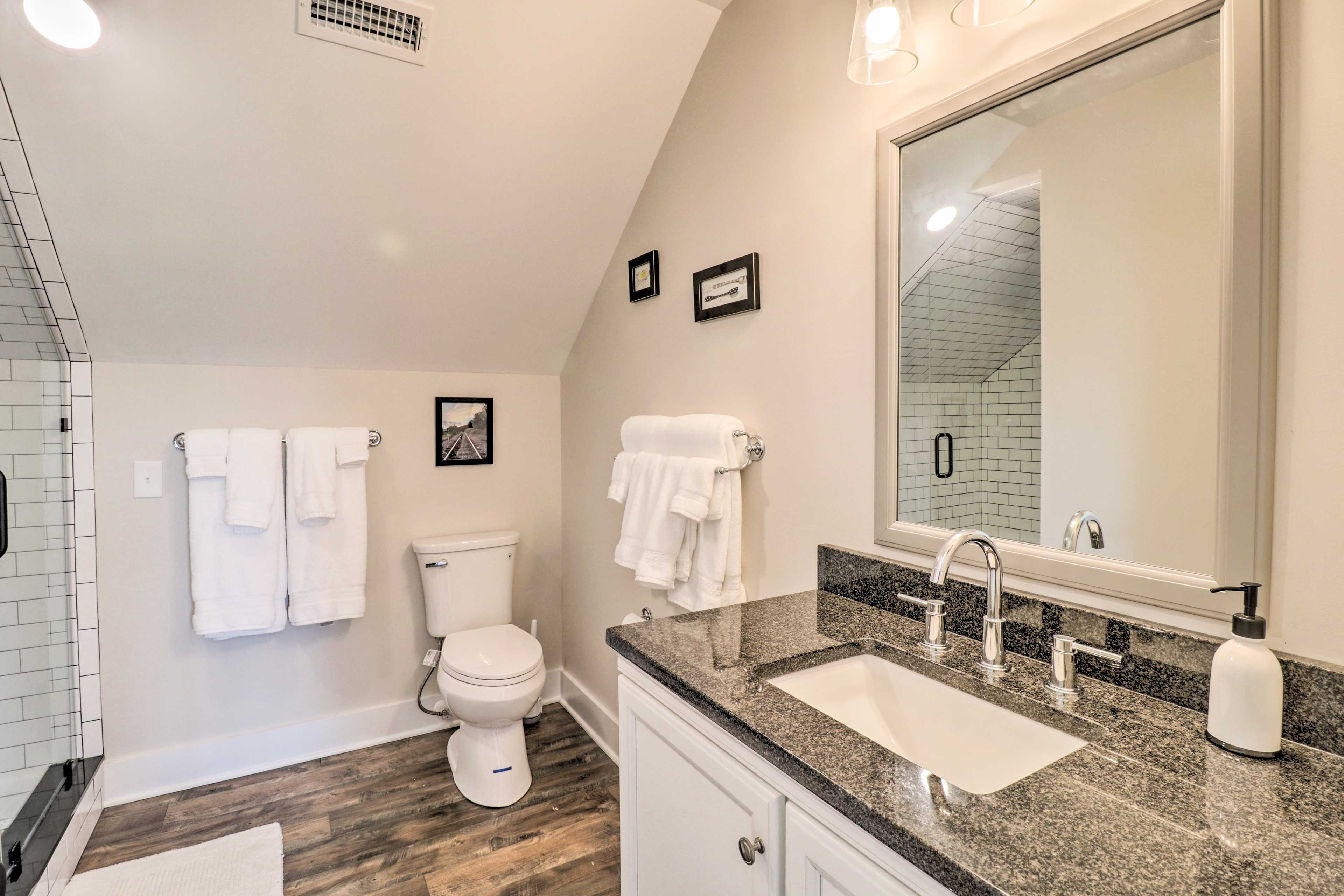 Full Bathroom | Complimentary Toiletries | Towels Provided | Walk-In Shower